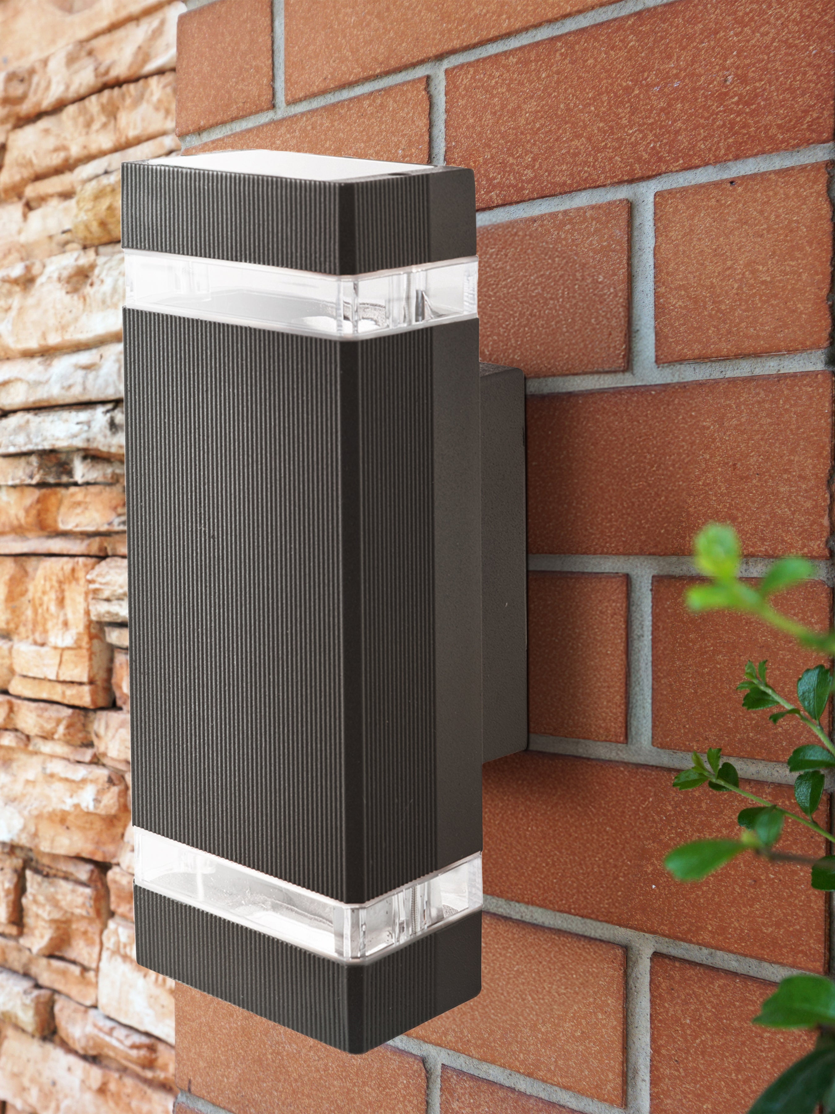 Searchlight Shelley LED Outdoor Wall Light - Black & Glass Diffuser - IP44