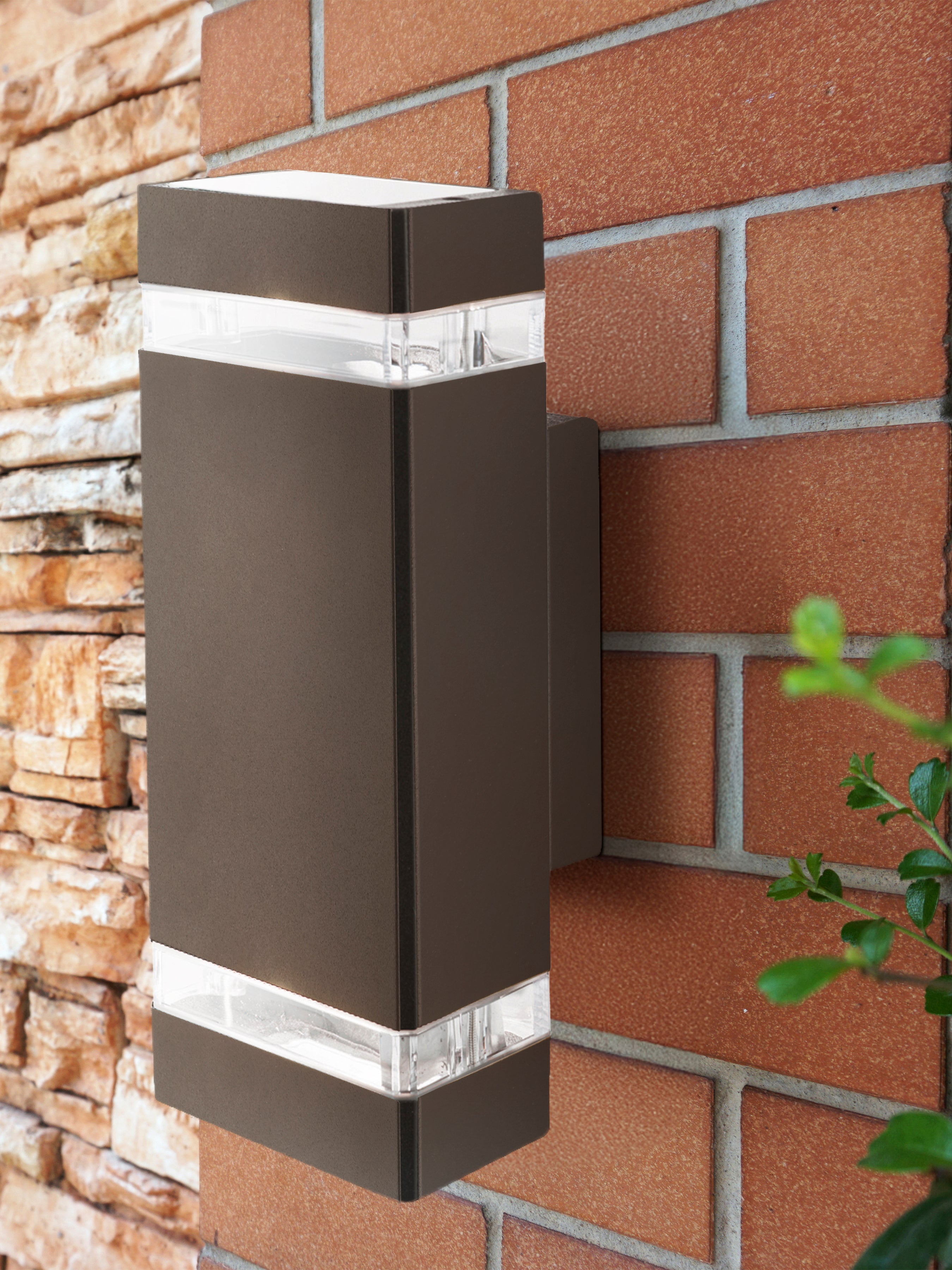 Searchlight Shelley LED Outdoor Wall Light - Grey, Clear Diffuser - IP44