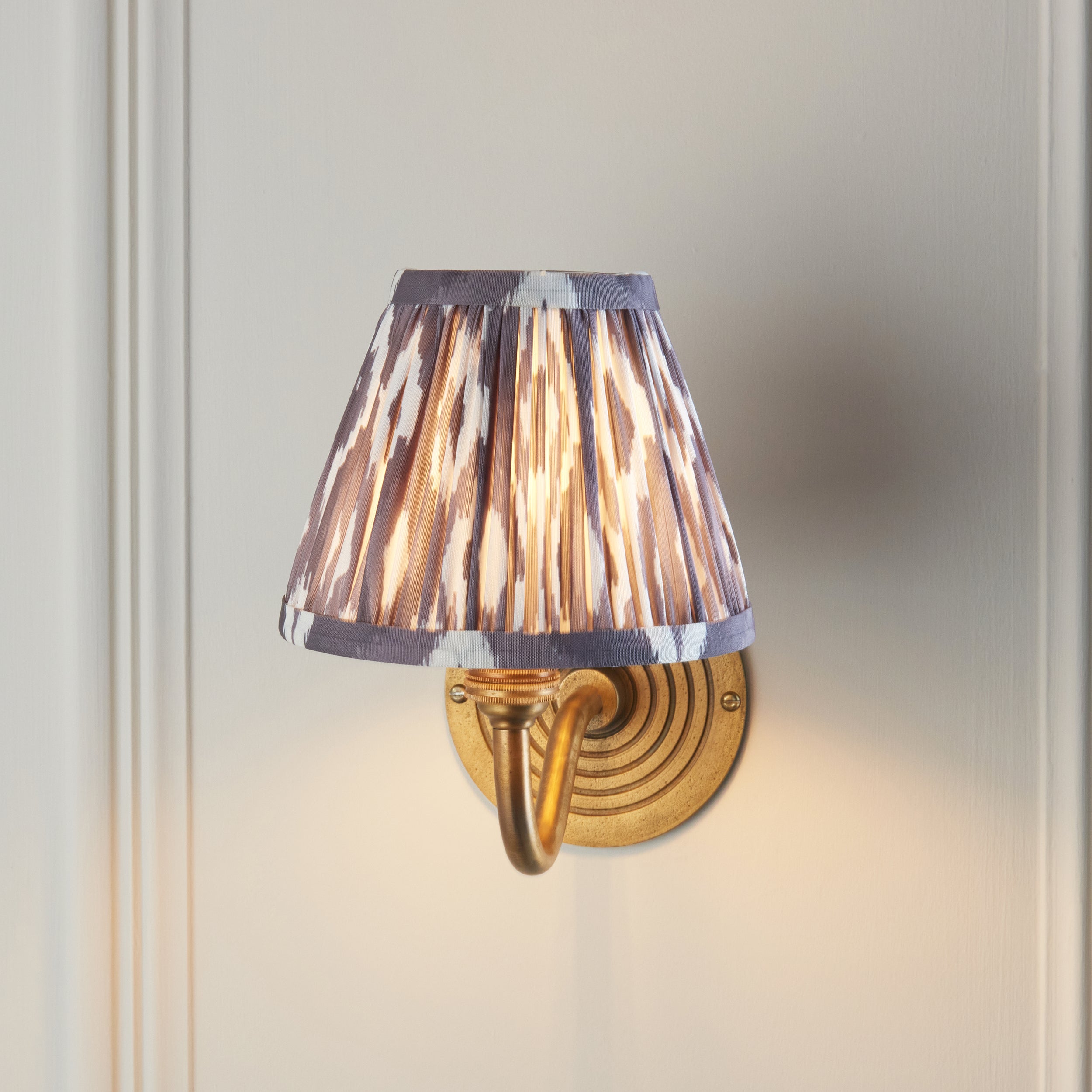Endon Ripple Curve & Ikat 16Cm Wall Light - Antique Brass & Pearl Grey Fabric