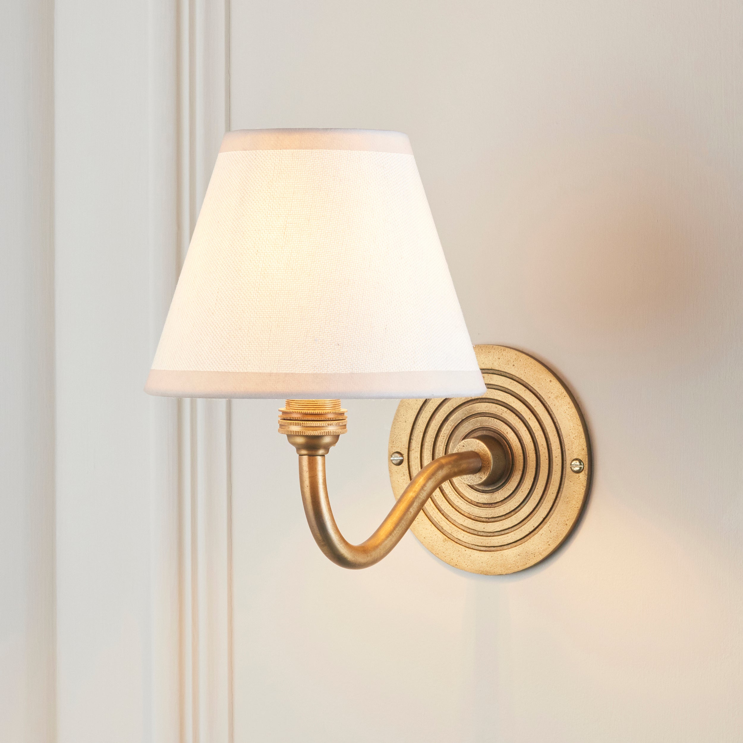 Endon Ripple Curve & Ivy 16Cm Wall Light - Antique Brass & Vintage White Fabric