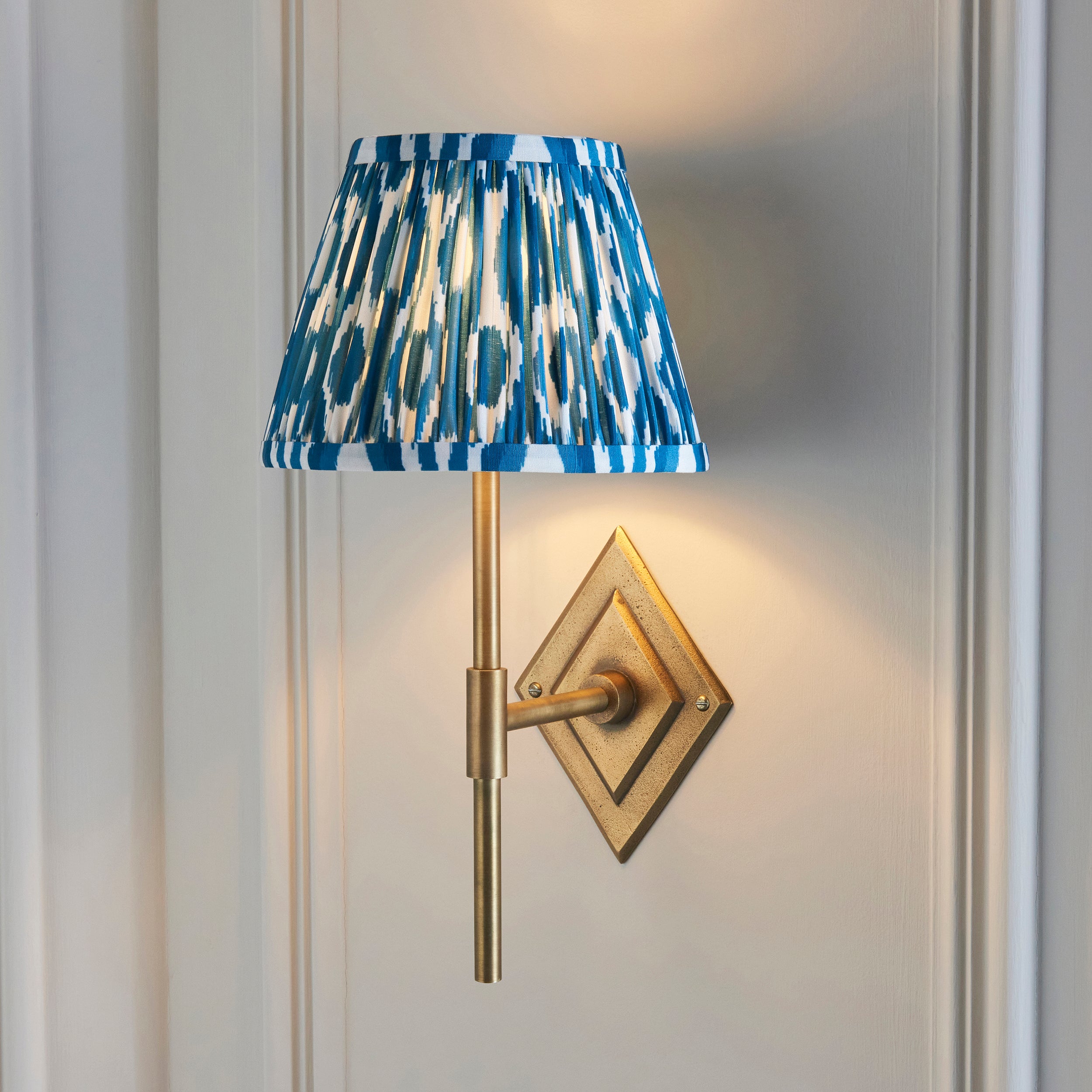 Endon Diamond Tall & Ikat 20Cm Wall Light - Antique Brass & Marlin Blue Fabric