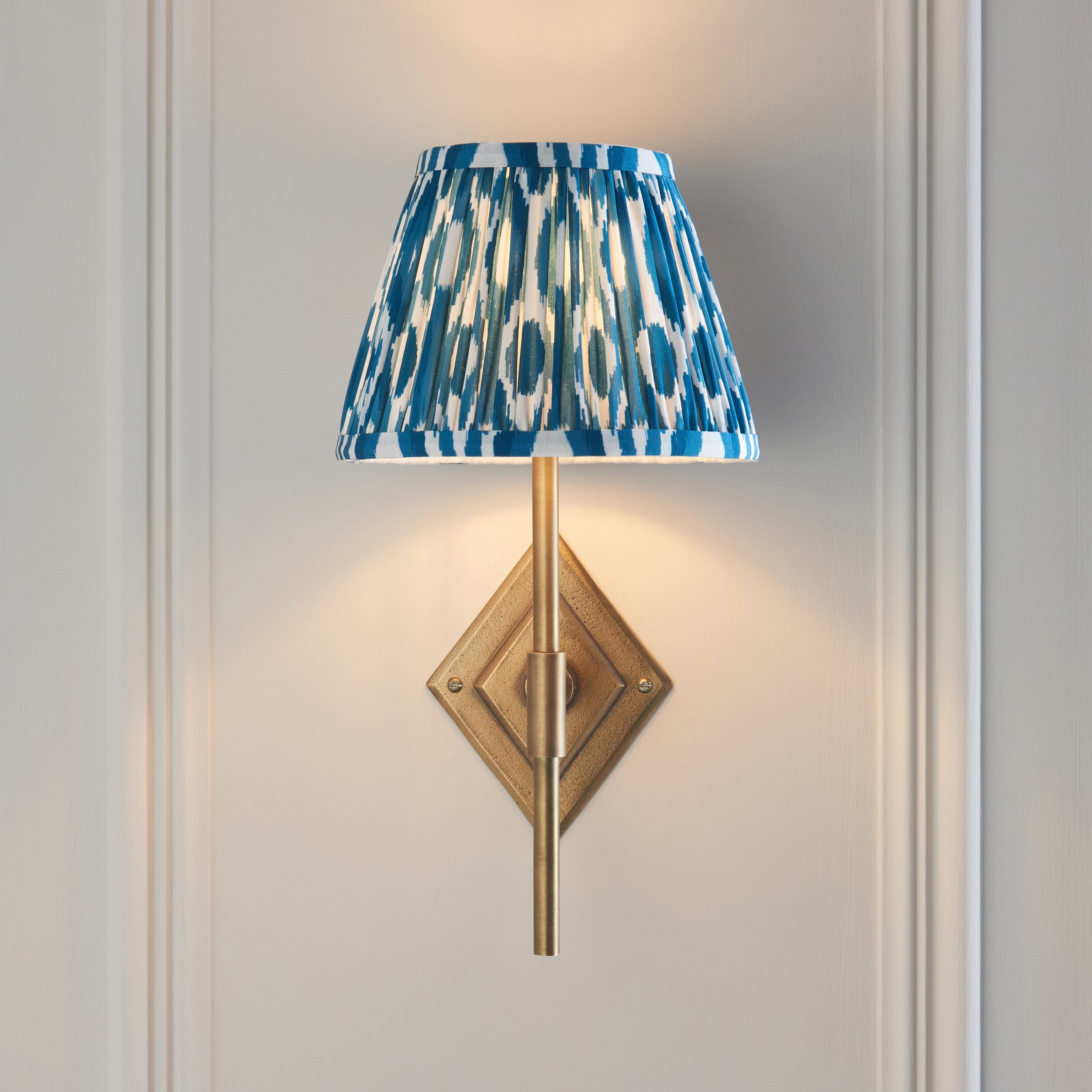 Endon Diamond Tall & Ikat 20Cm Wall Light - Antique Brass & Marlin Blue Fabric
