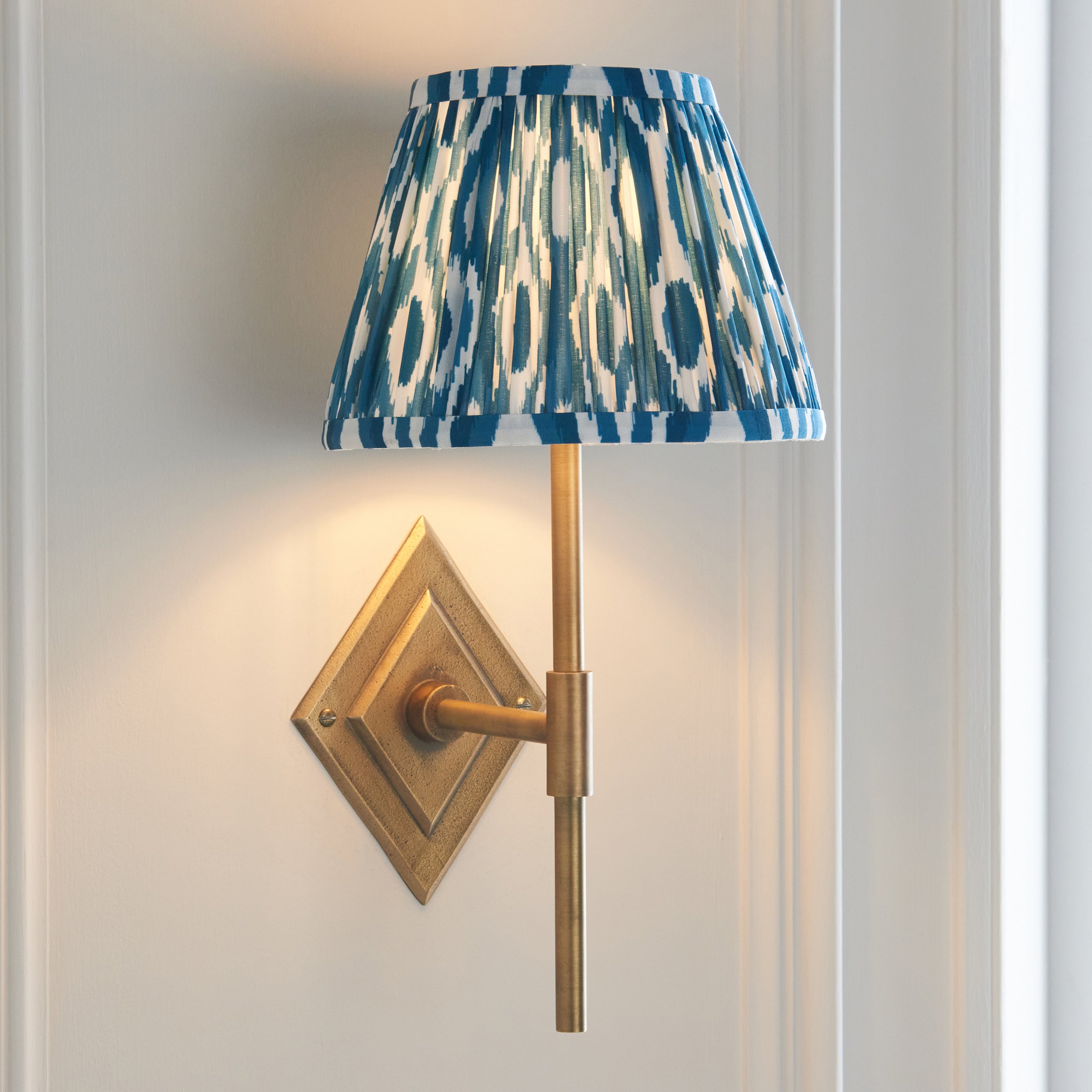 Endon Diamond Tall & Ikat 20Cm Wall Light - Antique Brass & Marlin Blue Fabric