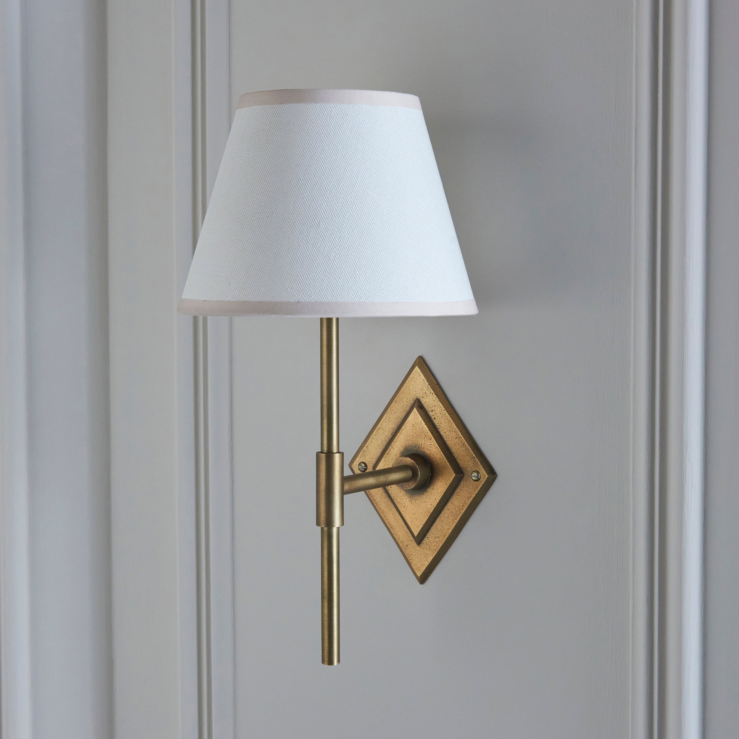 Endon Diamond Tall & Ivy 20Cm Wall Light - Antique Brass & Vintage White Fabric