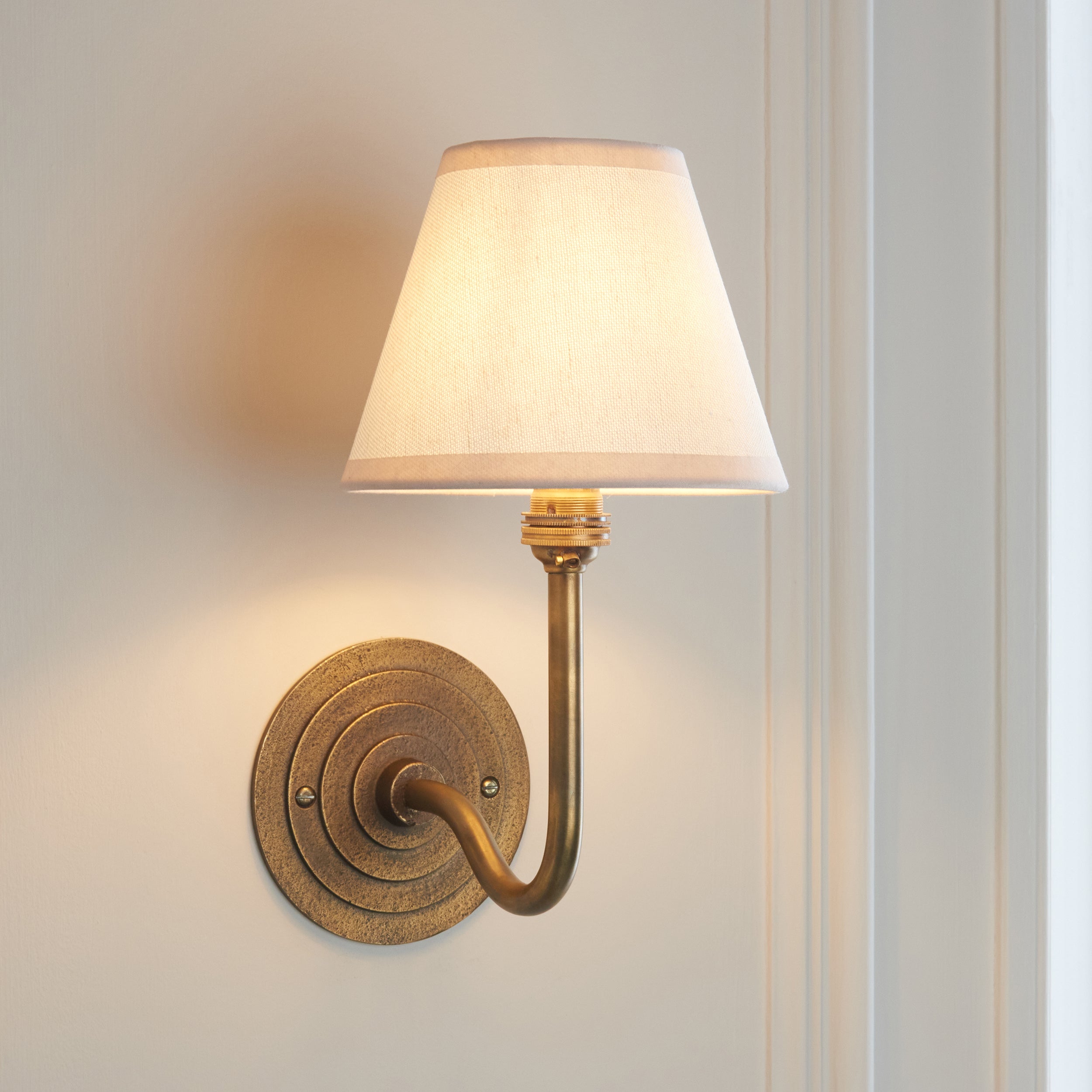 Endon Halo Swan & Ivy 16Cm Wall Light - Antique Brass & Vintage White Fabric