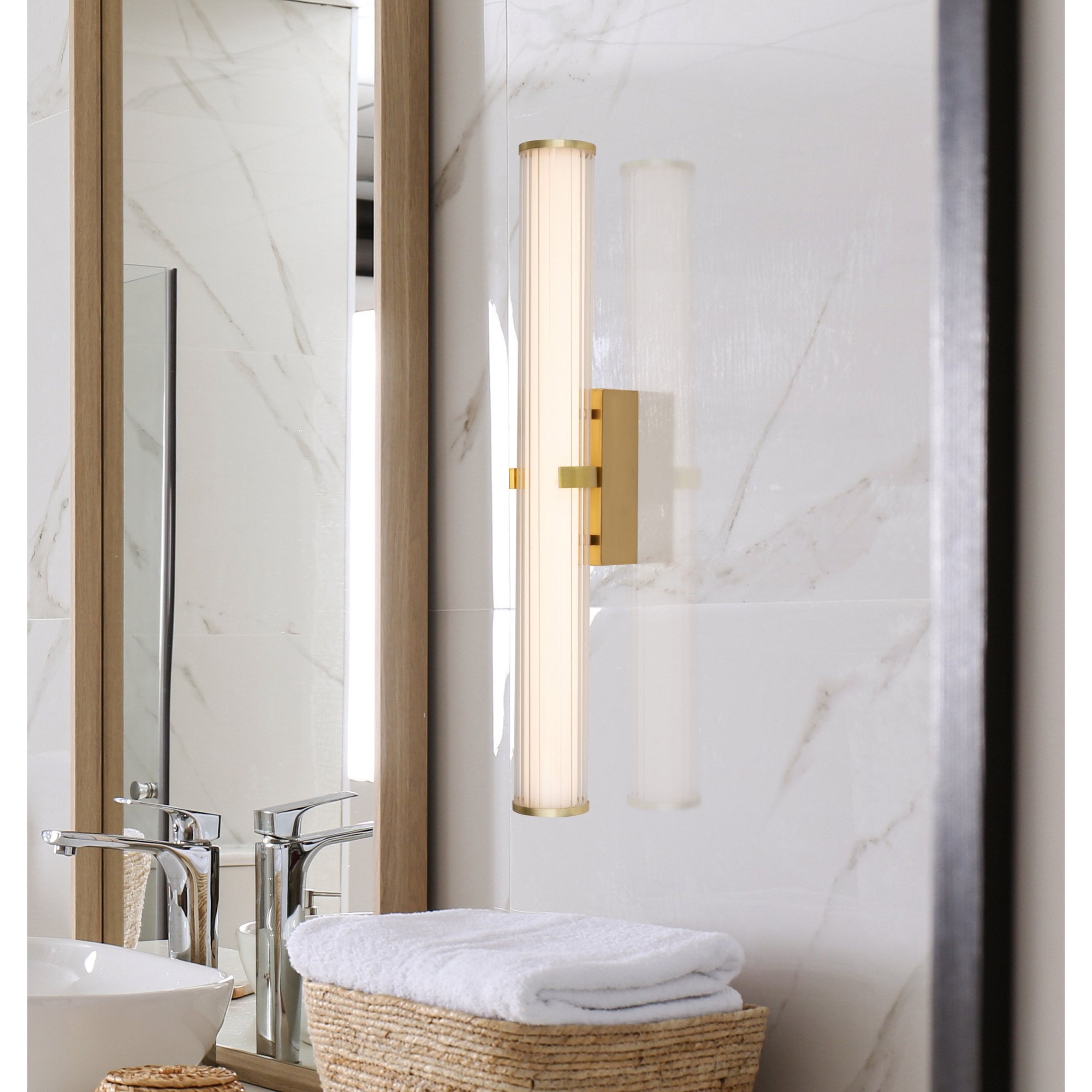 Searchlight Carisbrooke LED Bathroom Large Wall Light - Gold & Opal Glass - IP44