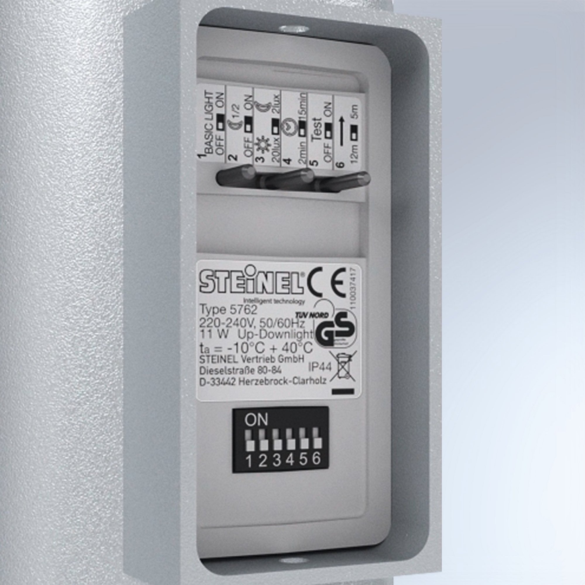 Steinel L 910 S Silver - Sensor-Switched LED Outdoor Light