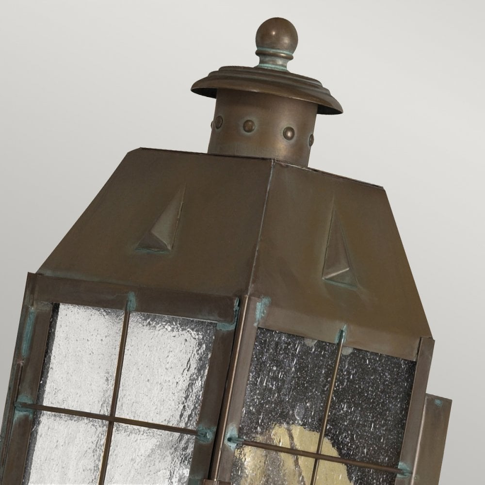 Quintiesse Nantucket Single Medium Wall Lantern - Aged Brass