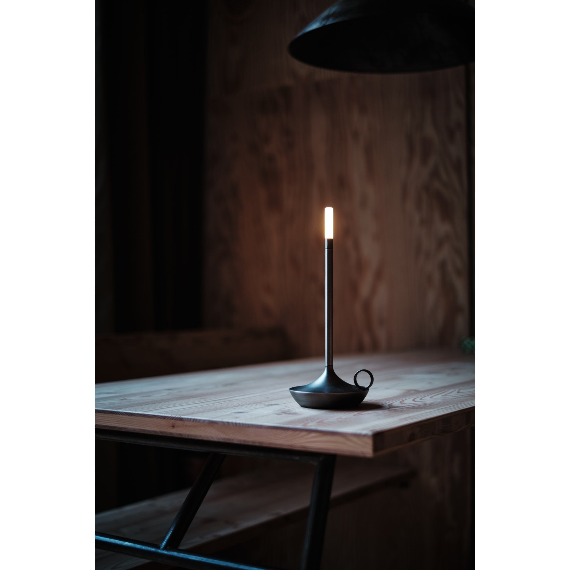 Graypants Wick Rechargeable USB-C Table Light - Graphite