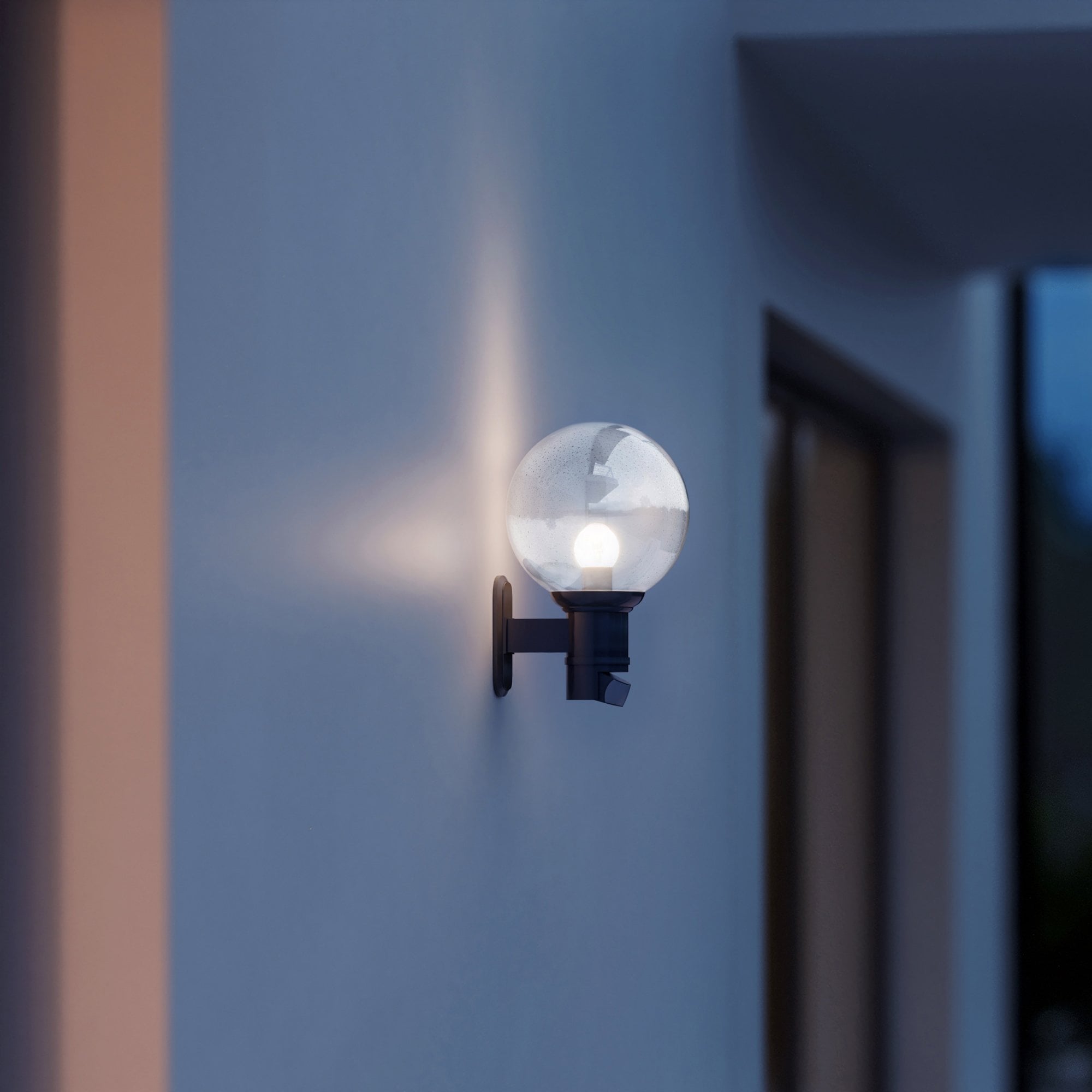 Steinel L 560 S Classic Globe Wall light with 140 Degree PIR - Black