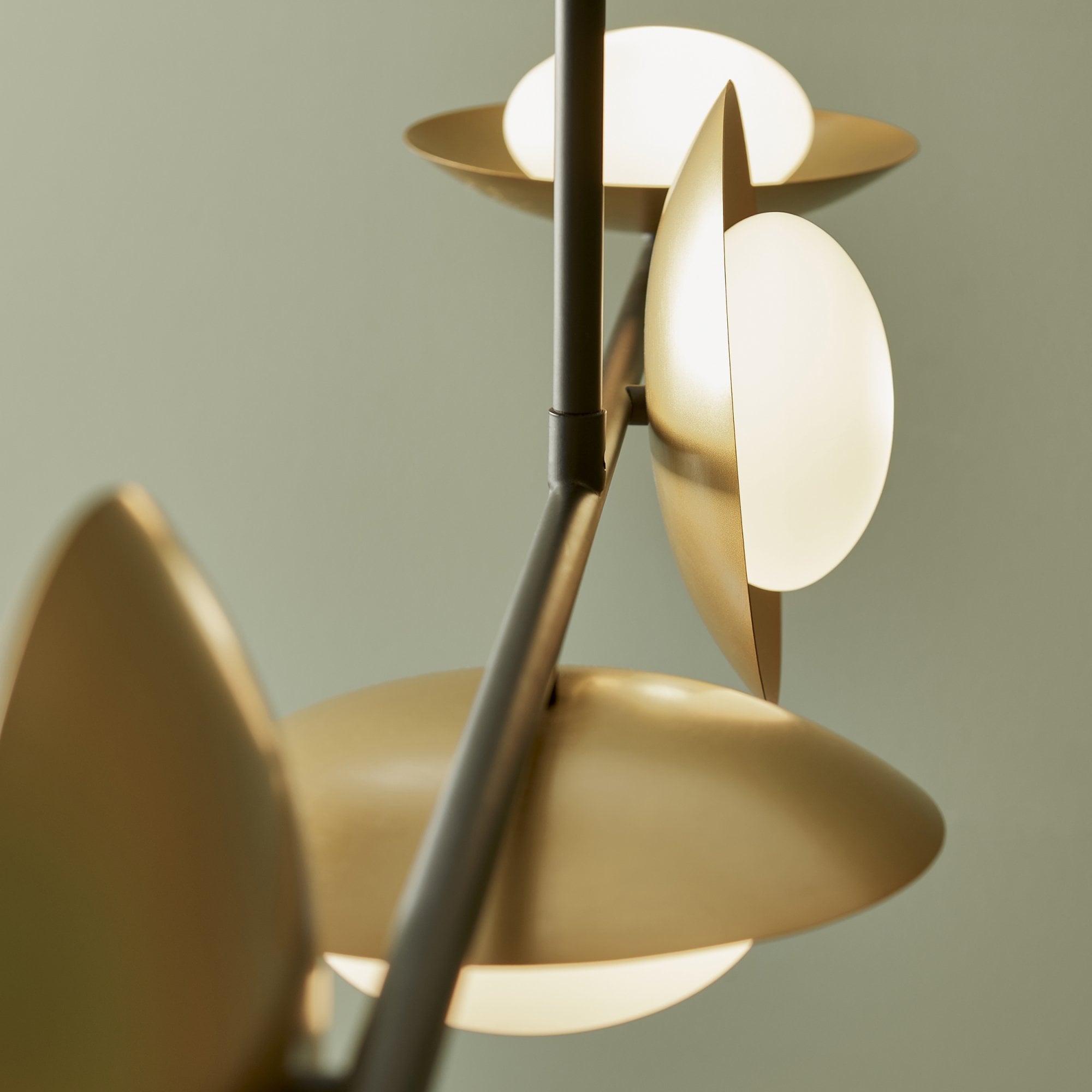 Utopia Planet 4 Light Linear Pendant - Gold