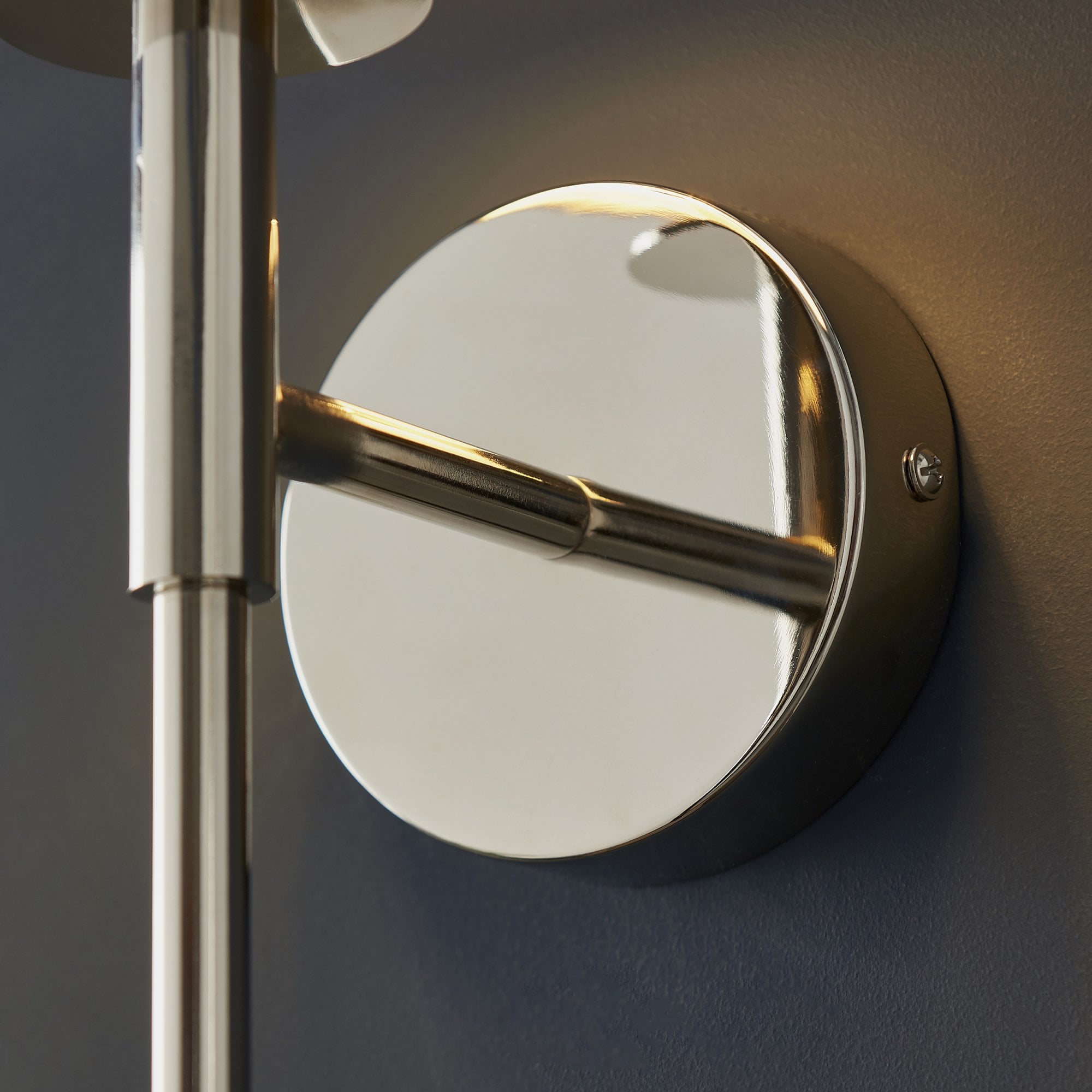 Utopia The Classic Wall Light - Bright Nickel