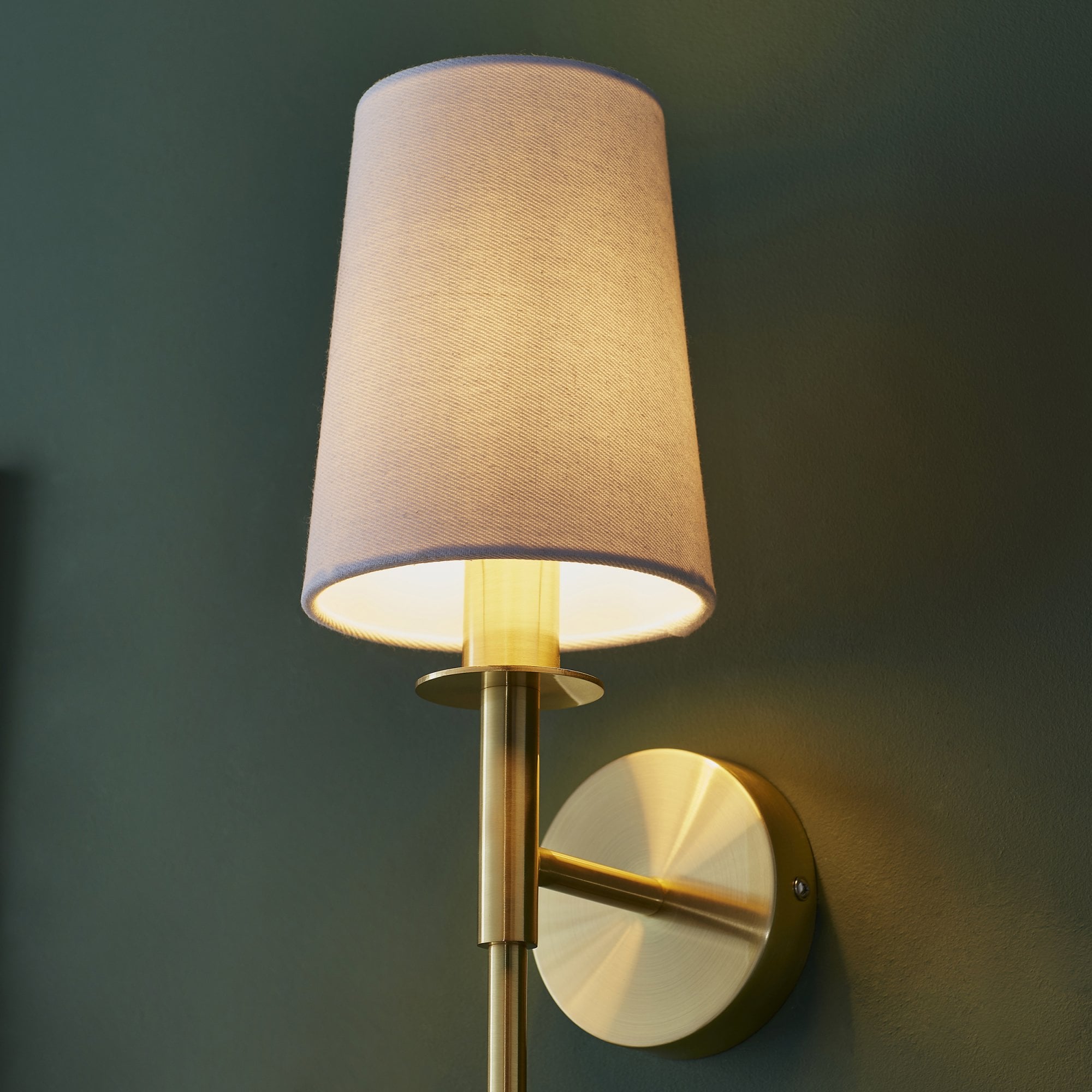 Utopia The Classic Wall Light - Satin Brass