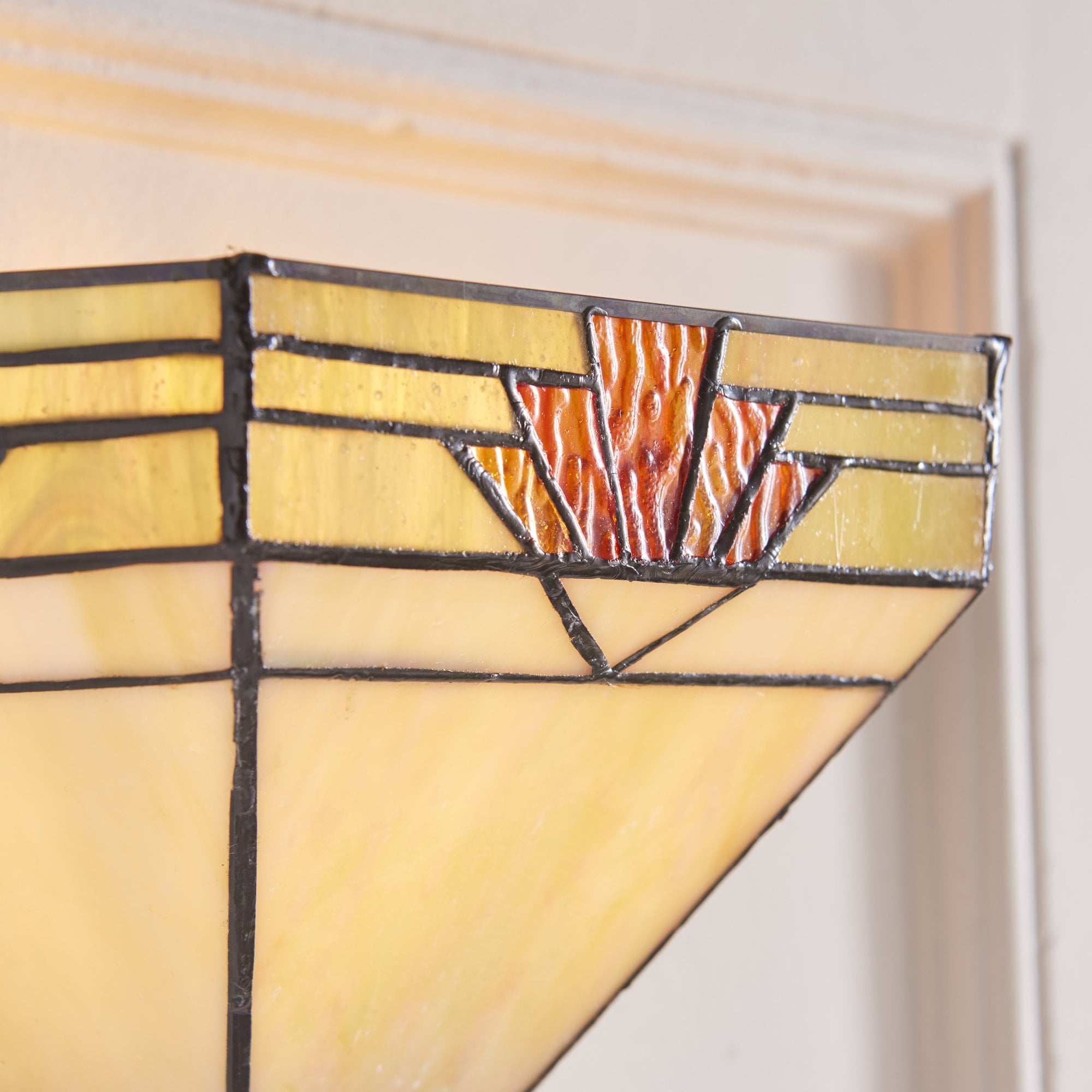 Interiors 1900 Nevada Wall Fitting - Tiffany Glass