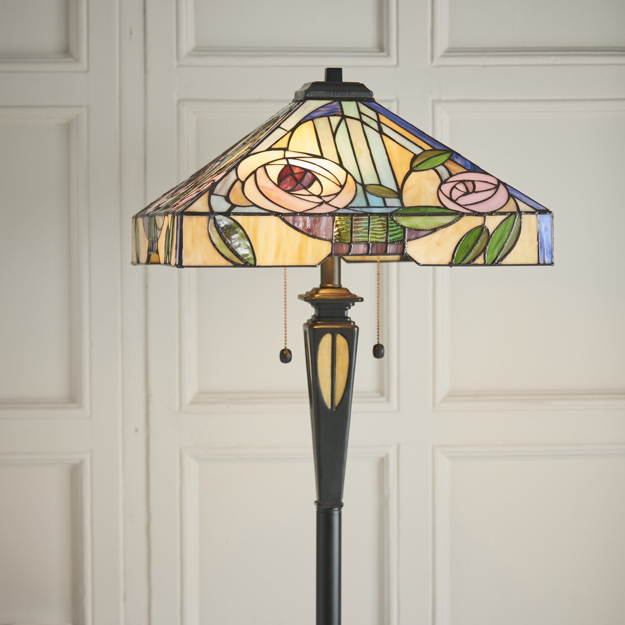 Interiors 1900 Willow Floor Lamp - Tiffany Glass