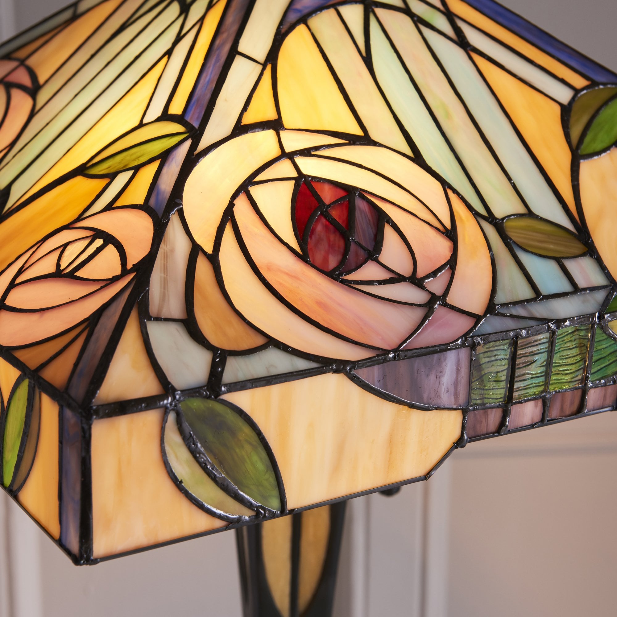 Interiors 1900 Willow Floor Lamp - Tiffany Glass