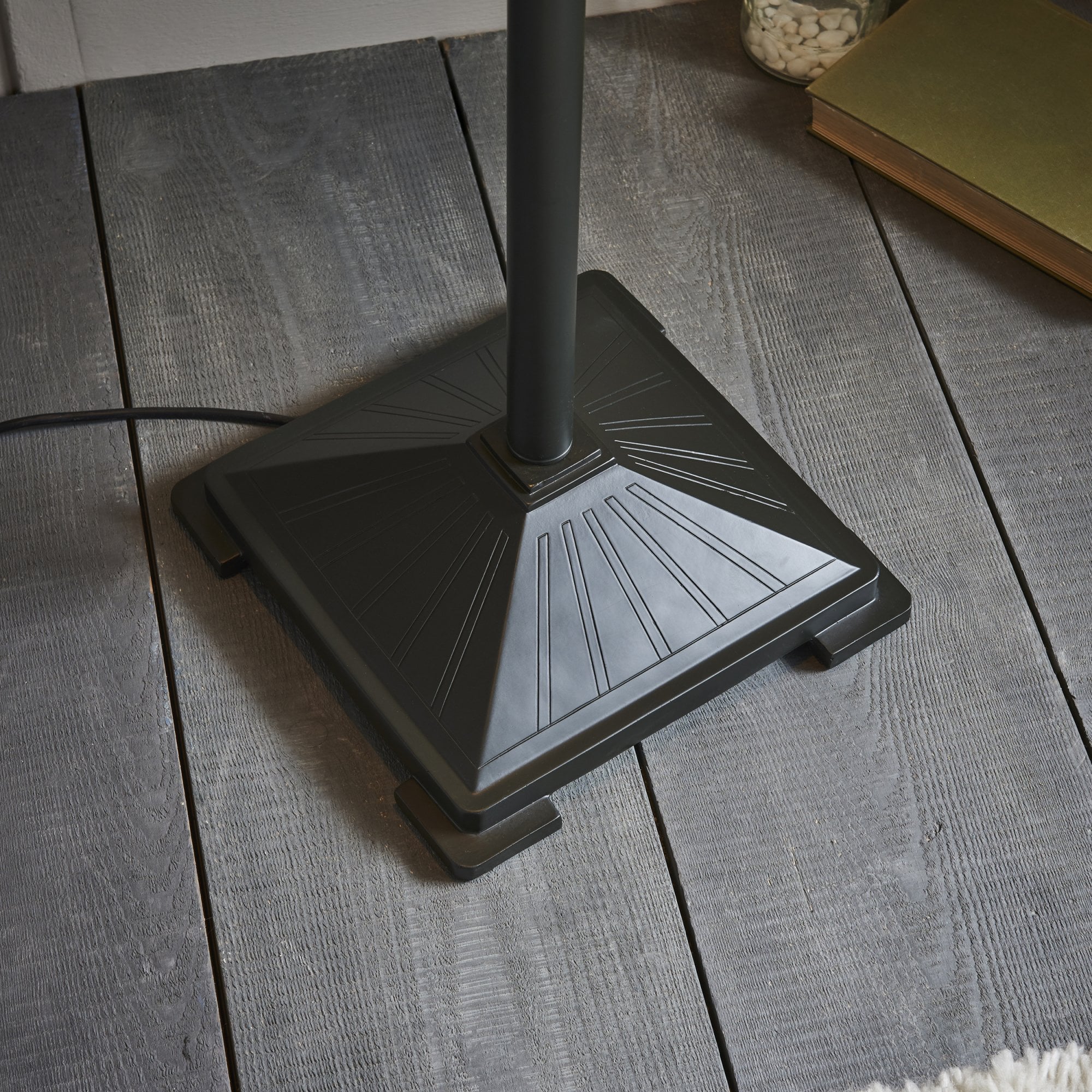 Interiors 1900 Willow Floor Lamp - Tiffany Glass