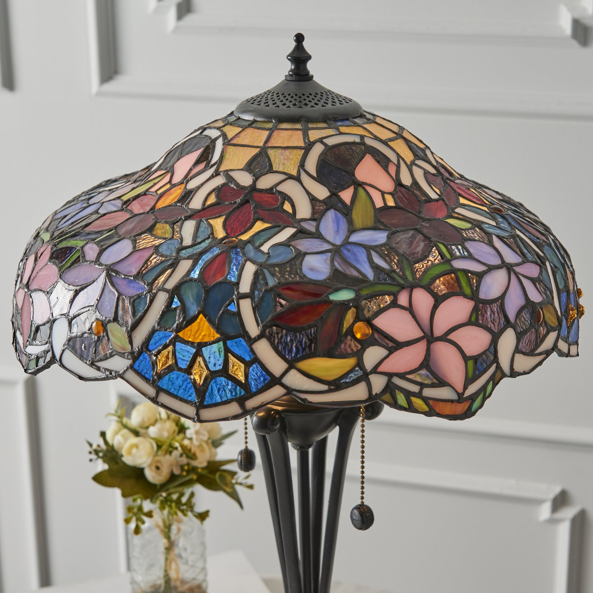 Interiors 1900 Sullivan Medium Table Lamp - Tiffany Glass