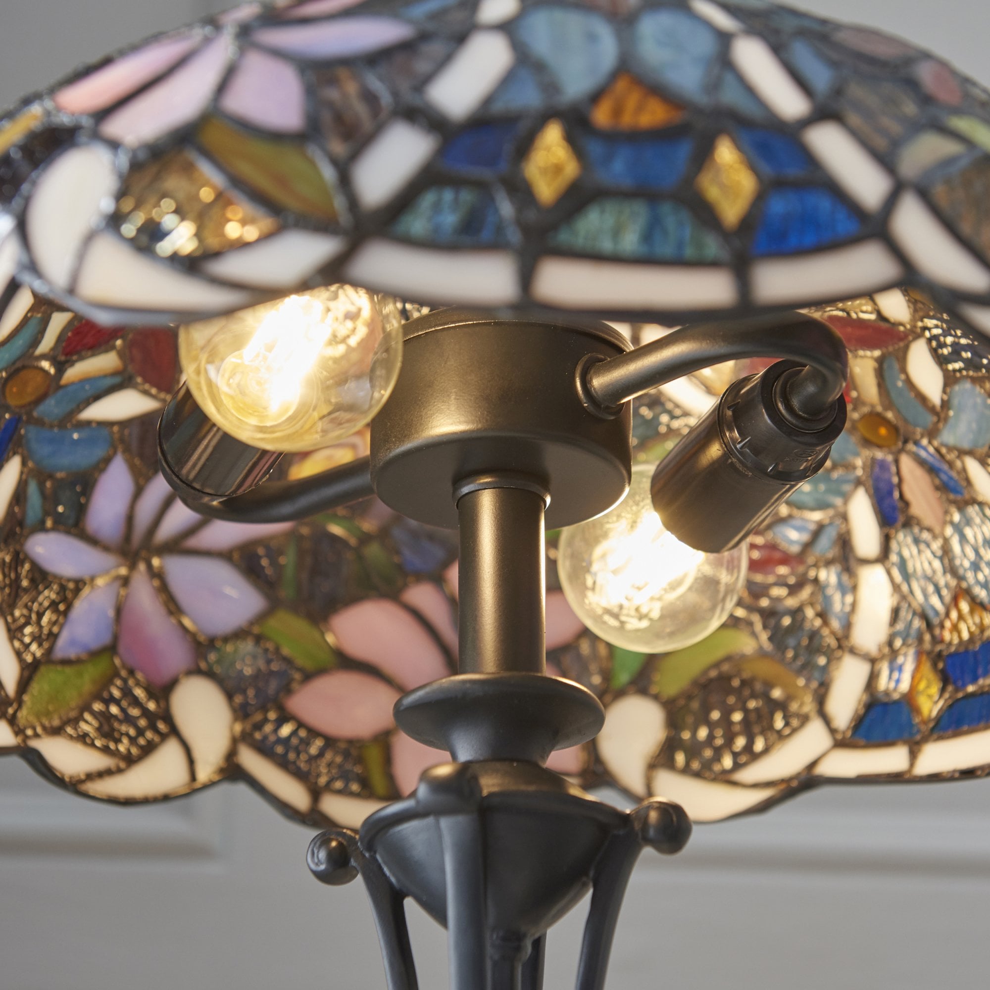 Interiors 1900 Sullivan Small Table Lamp - Tiffany Glass