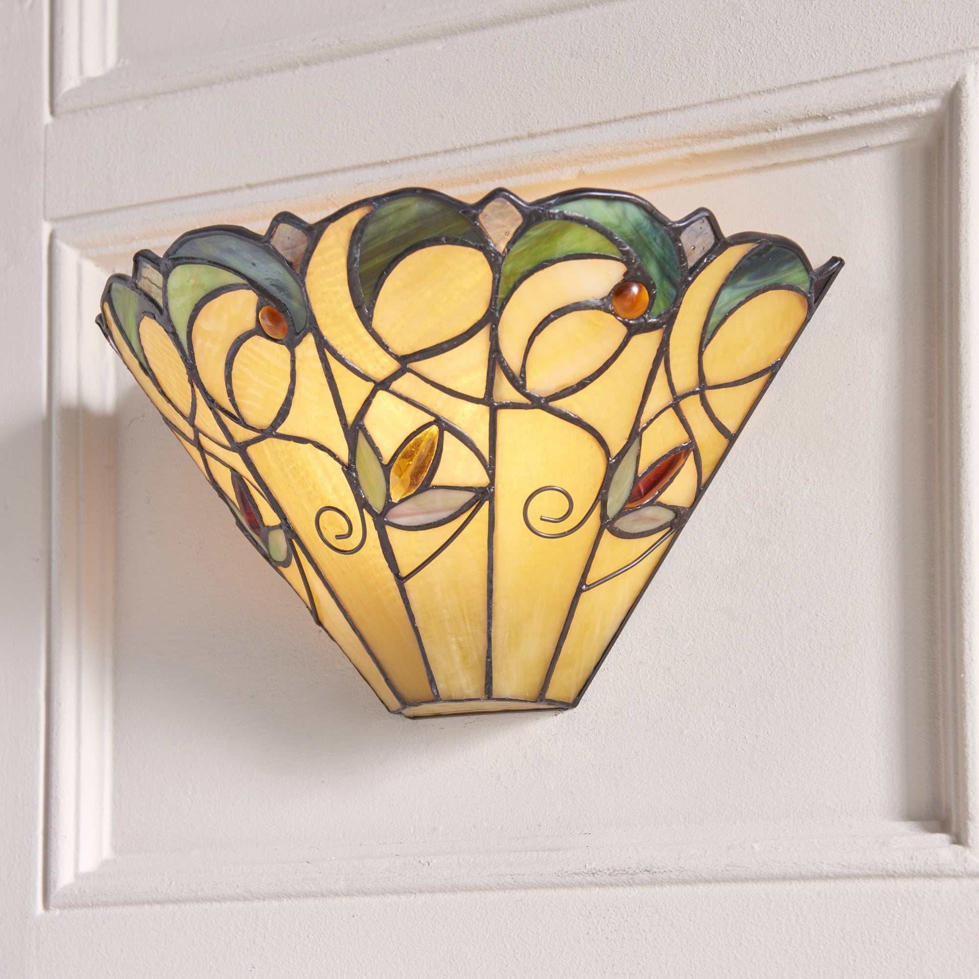Interiors 1900 Jamelia Single Wall Fitting - Tiffany Glass