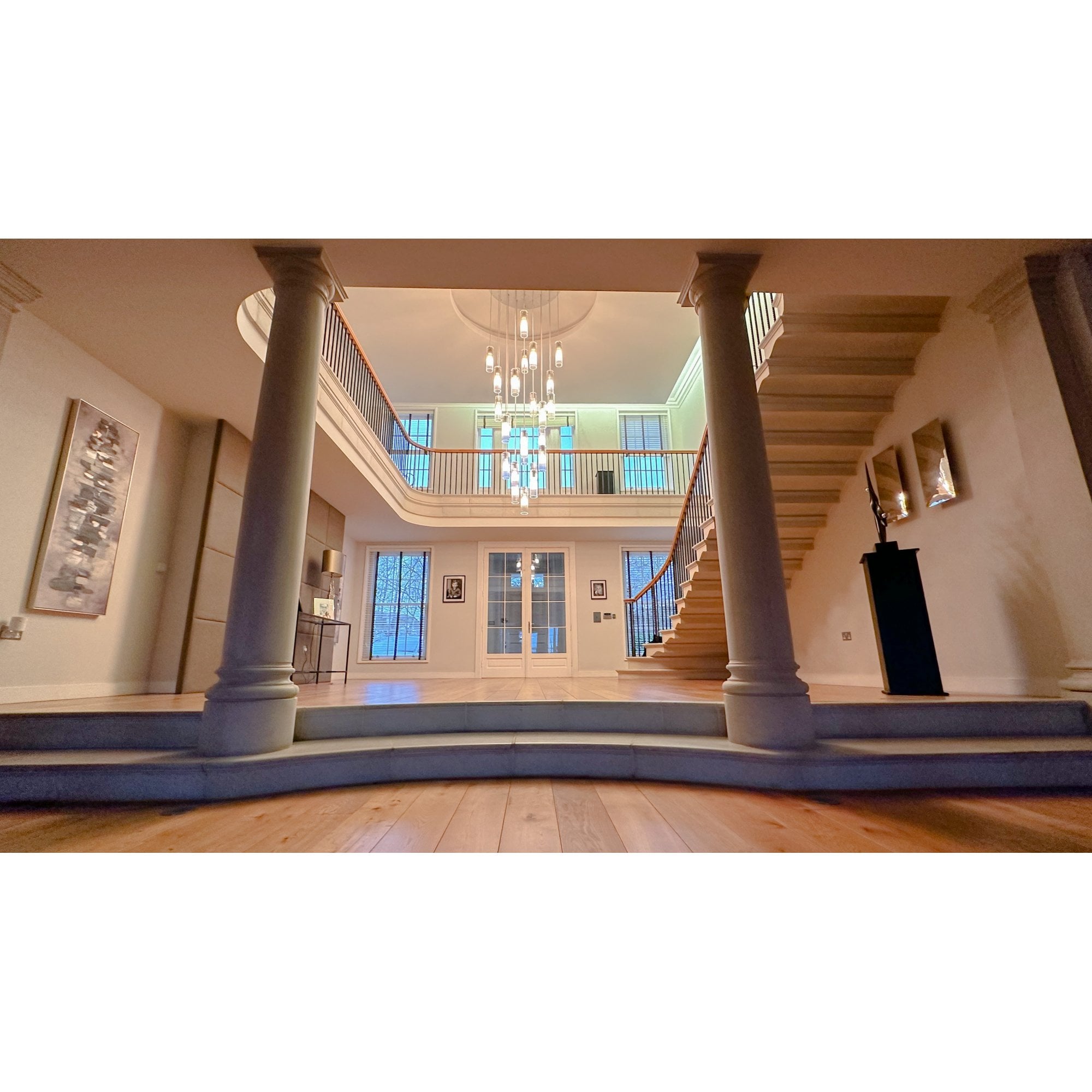 Leverint Temple Medium Pendant