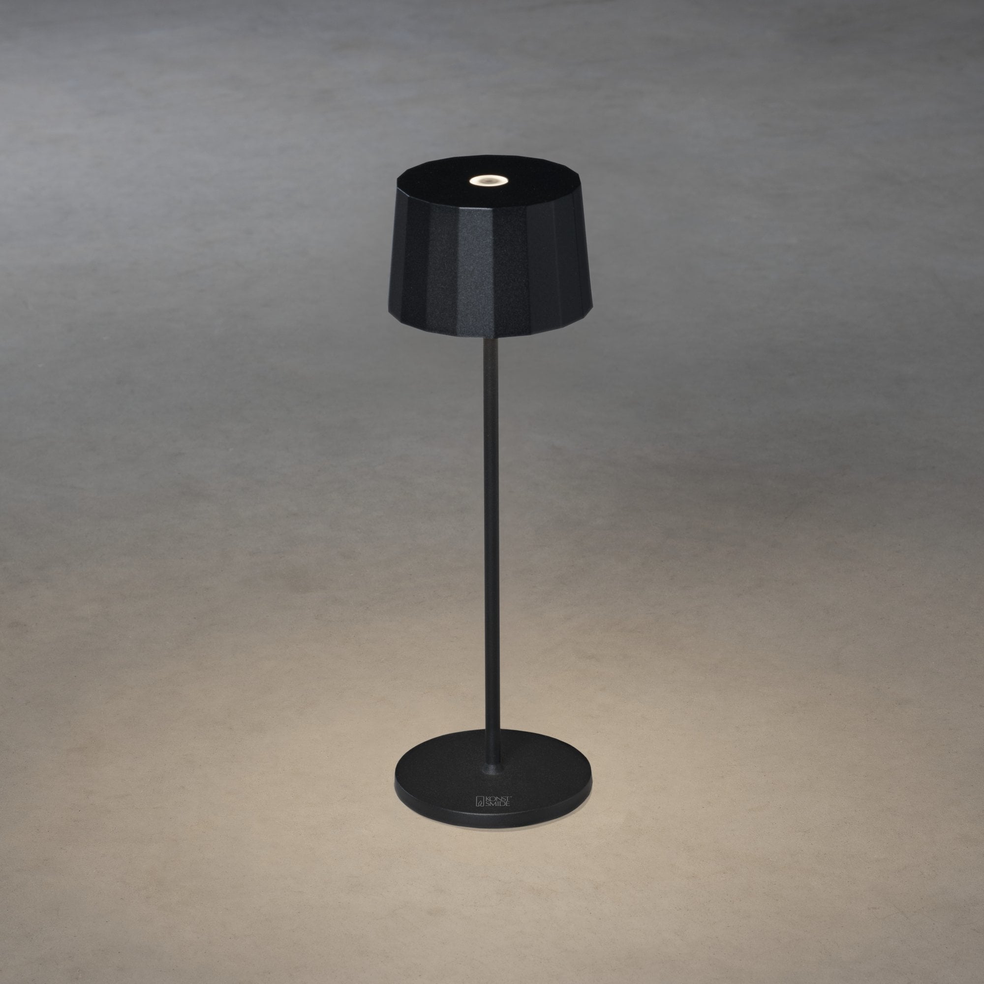 Konstsmide Positano LED Table Lamp with USB - Matt Black