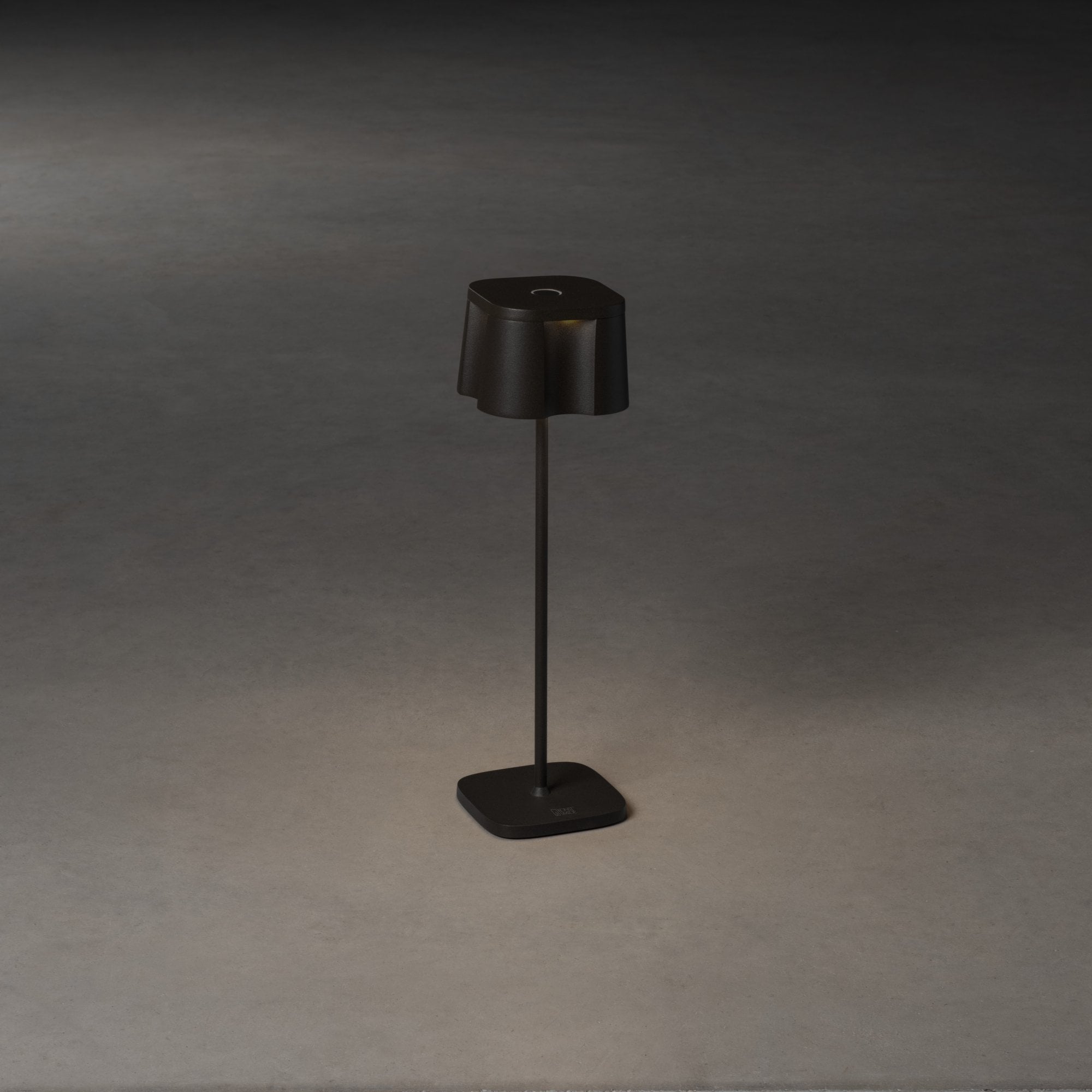 Konstsmide Nice Table Lamp with USB - Matt Black