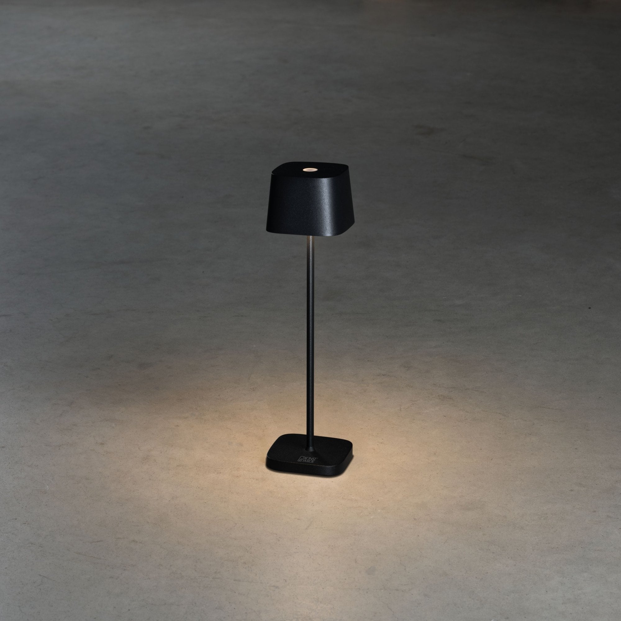 Konstsmide Capri Mini LED Table Lamp with USB - Matt Black