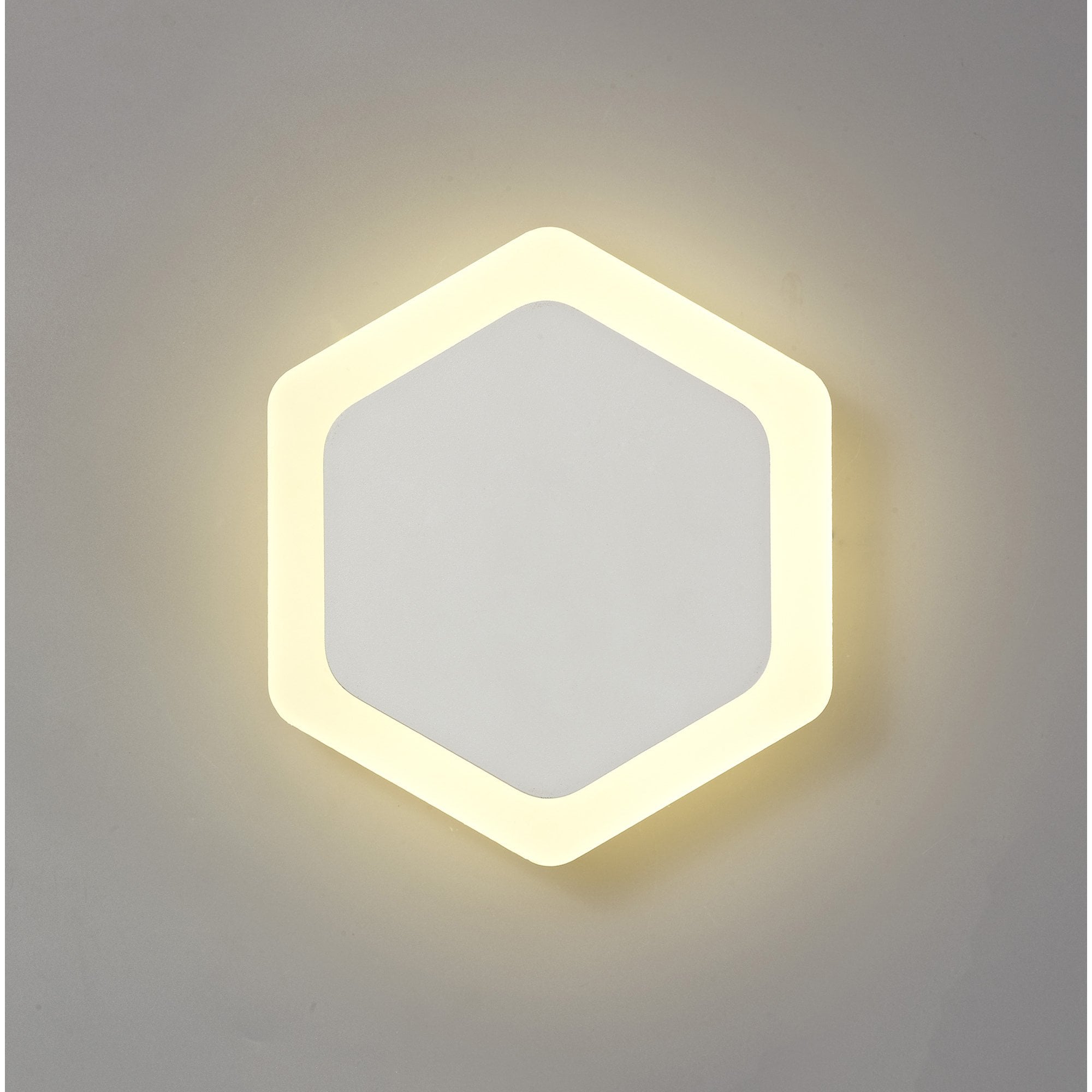 Fabula Kingsley Magnetic Base LED Wall Lamp - 15/19cm Vertical Hexagonal - Central - Sand White & Acrylic Frosted Diffuser