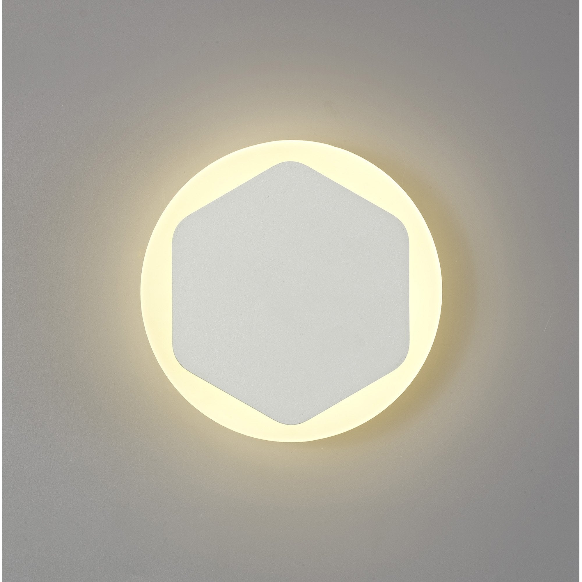 Fabula Kingsley Magnetic Base LED Wall Lamp - 15/19cm Vertical Hexagonal - Central - Sand White & Round Acrylic Frosted Diffuser