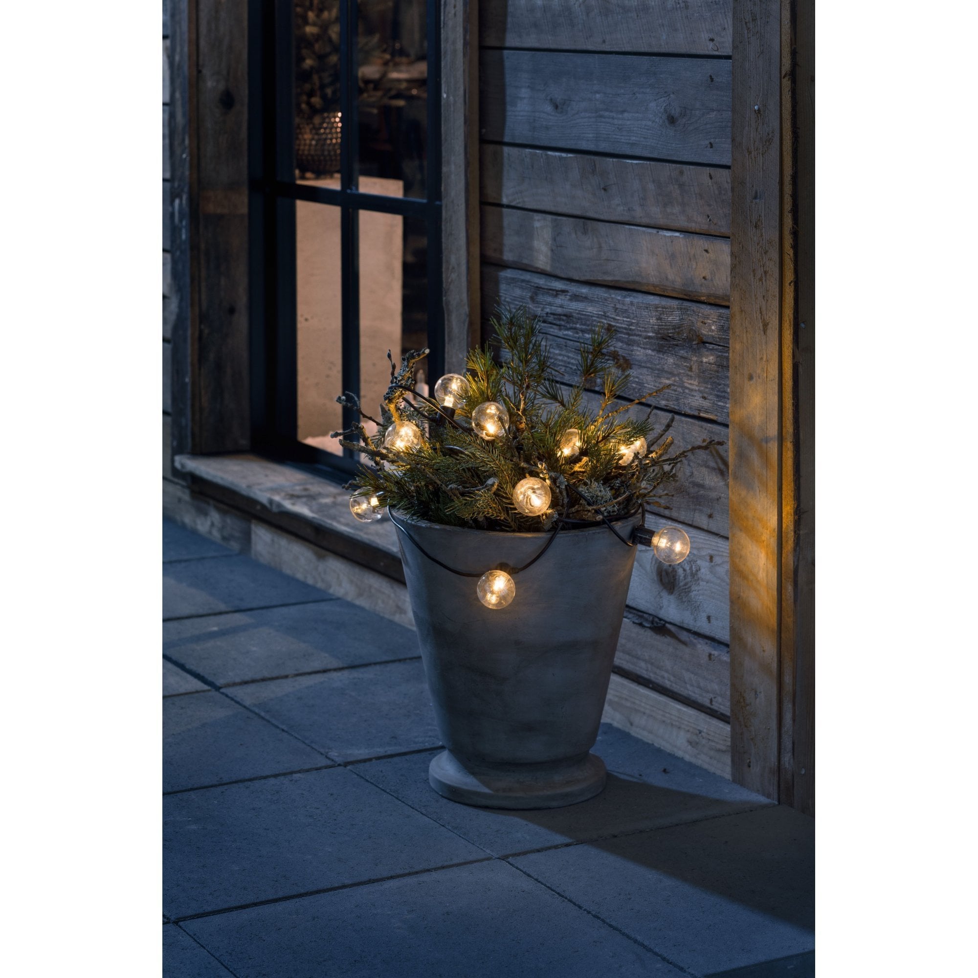 Konstsmide Festoon 2.25m Light Set - 10 Round LED Bulbs - 2400K - Battery Operated