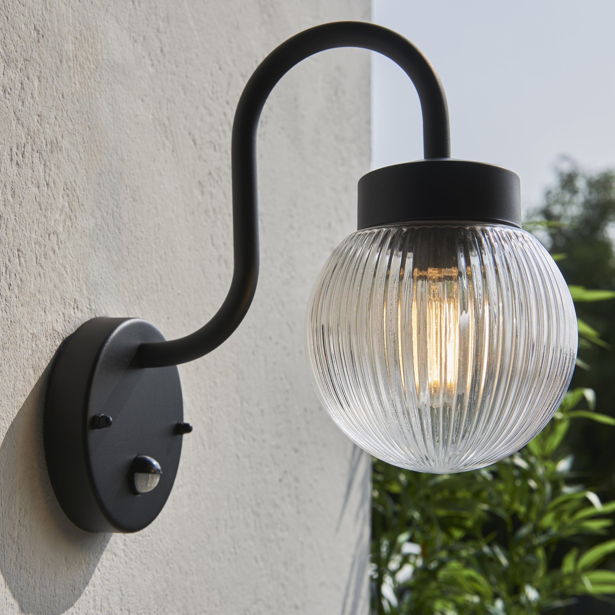 Endon Eldon Single Wall Light with PIR - Textured Black & Clear Ribbed Glass