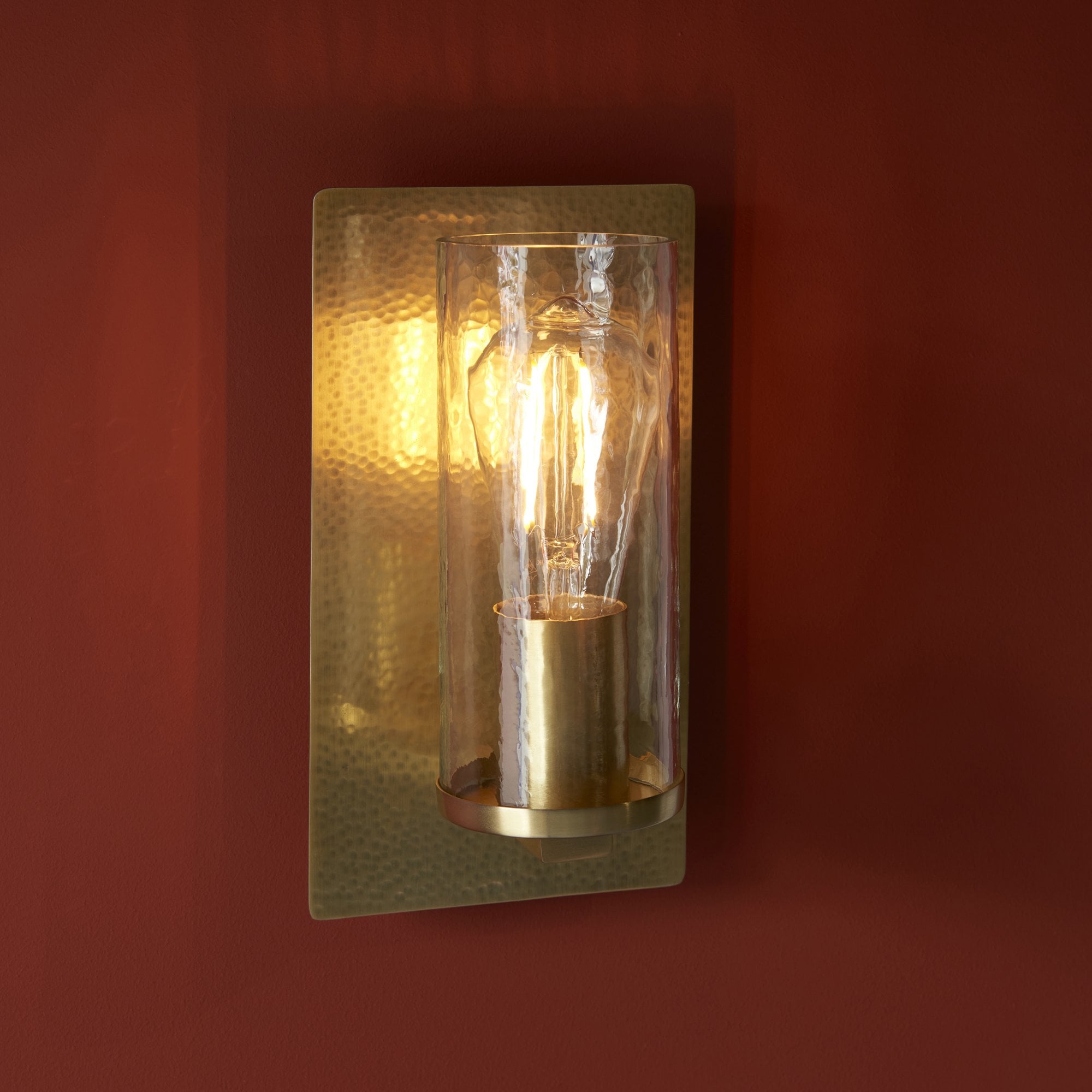 Utopia Swirl Single Wall Light - Hammered Brass Plate & Textured Clear Glass