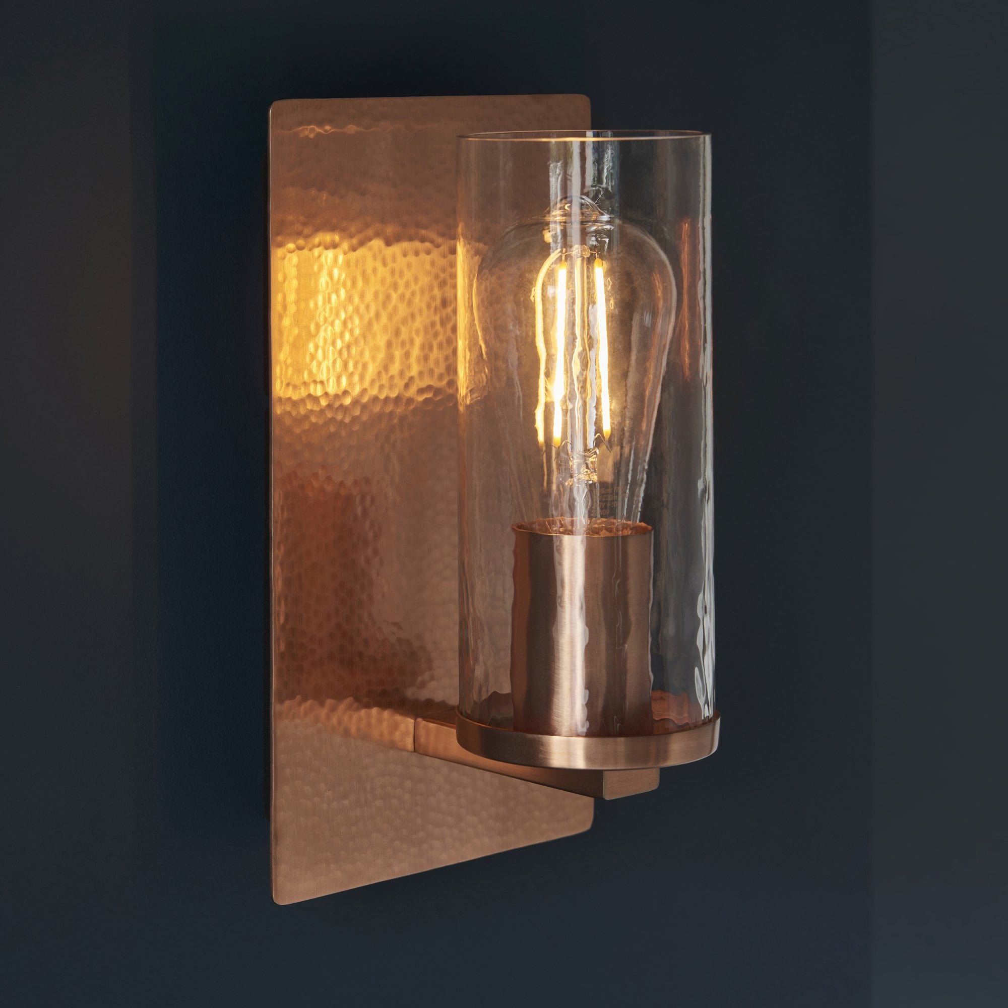 Utopia Swirl Single Wall Light - Hammered Copper Plate & Textured Clear Glass