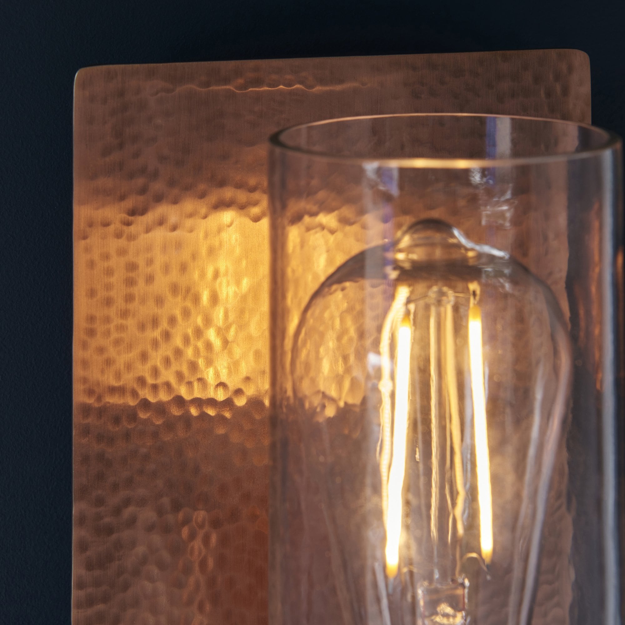 Utopia Swirl Single Wall Light - Hammered Copper Plate & Textured Clear Glass