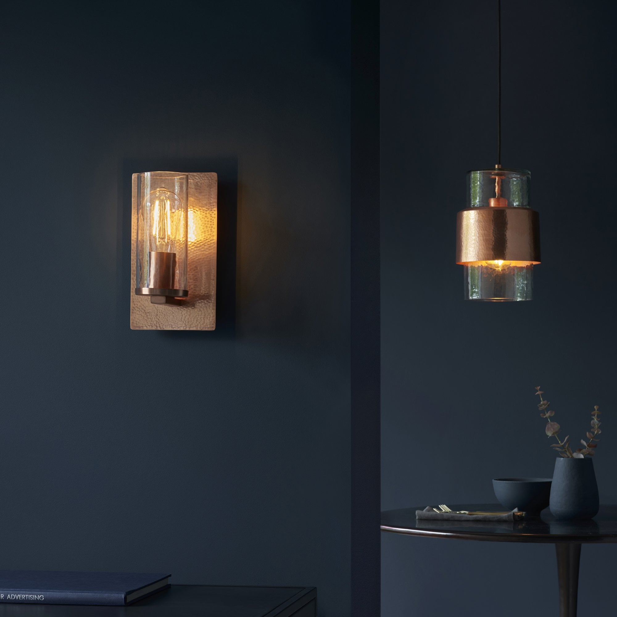Utopia Swirl Single Wall Light - Hammered Copper Plate & Textured Clear Glass