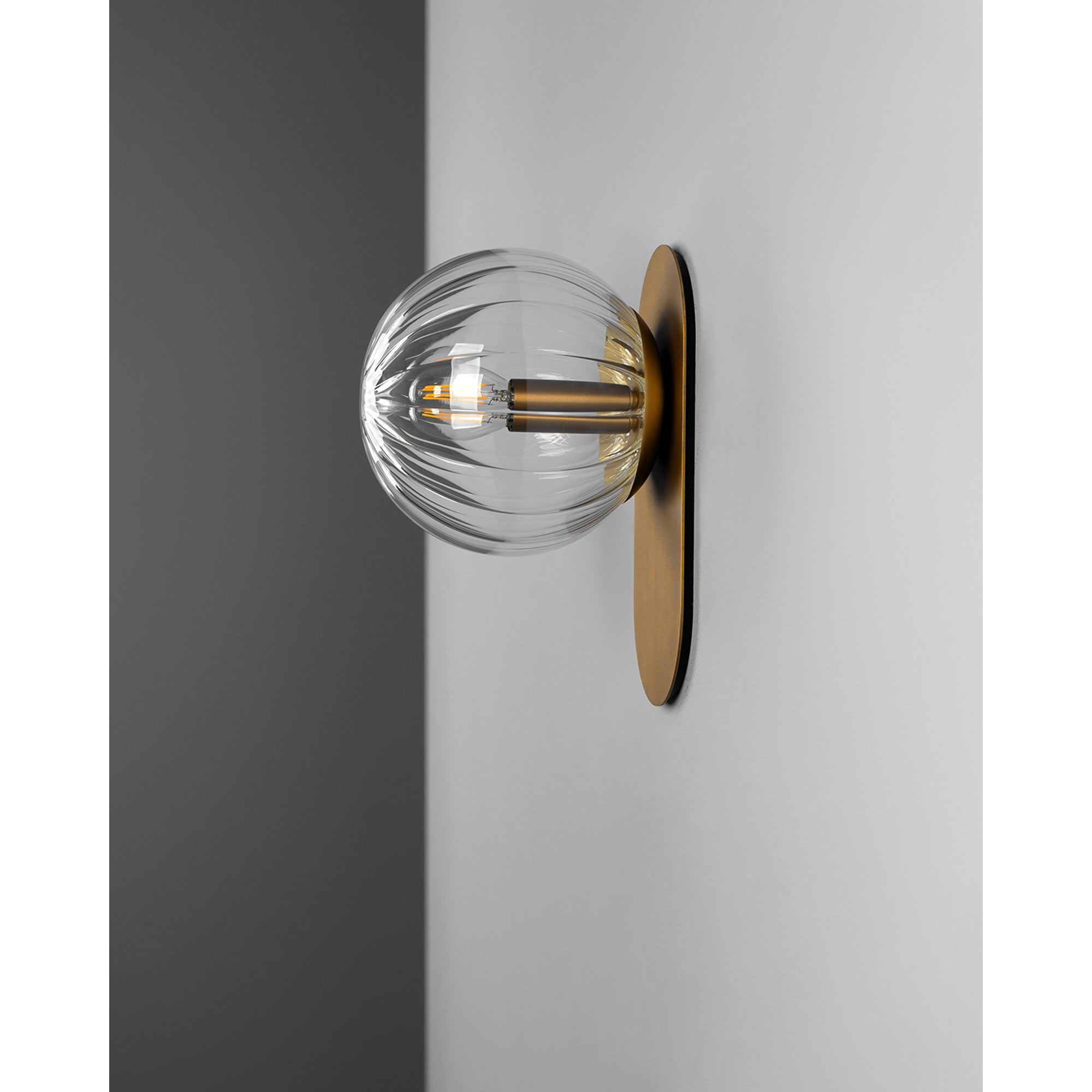 Schwung Adrion Small Wall Sconce Light