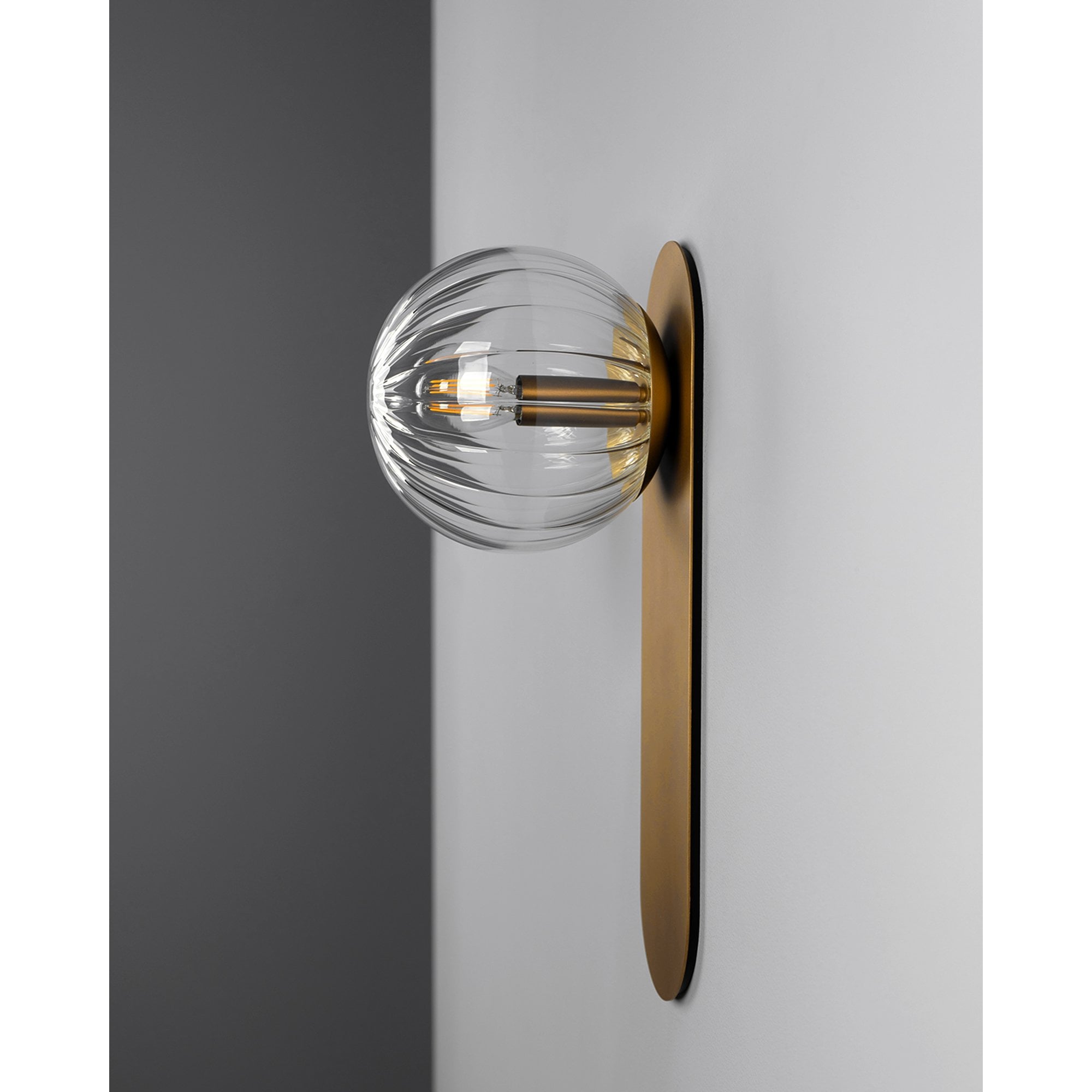 Schwung Adrion Large Wall Sconce Light