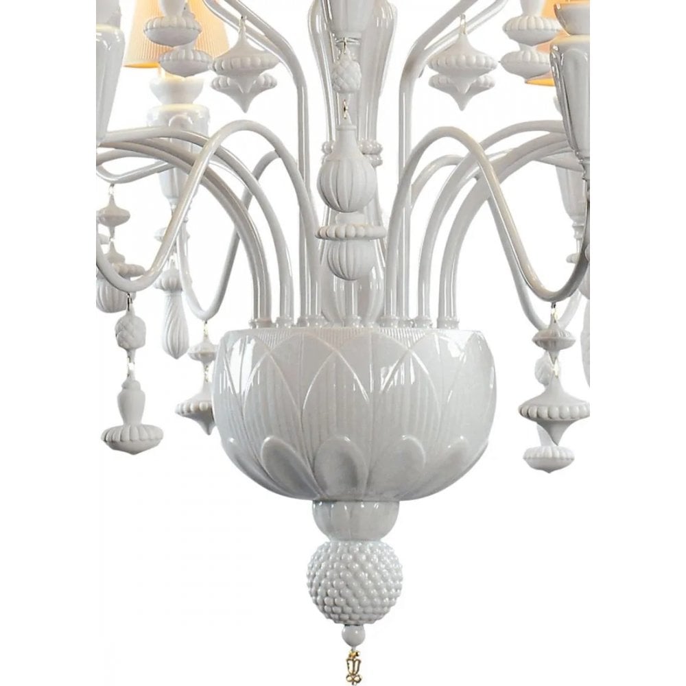 Lladro Ivy & Seed Medium 20 Light Chandelier - White