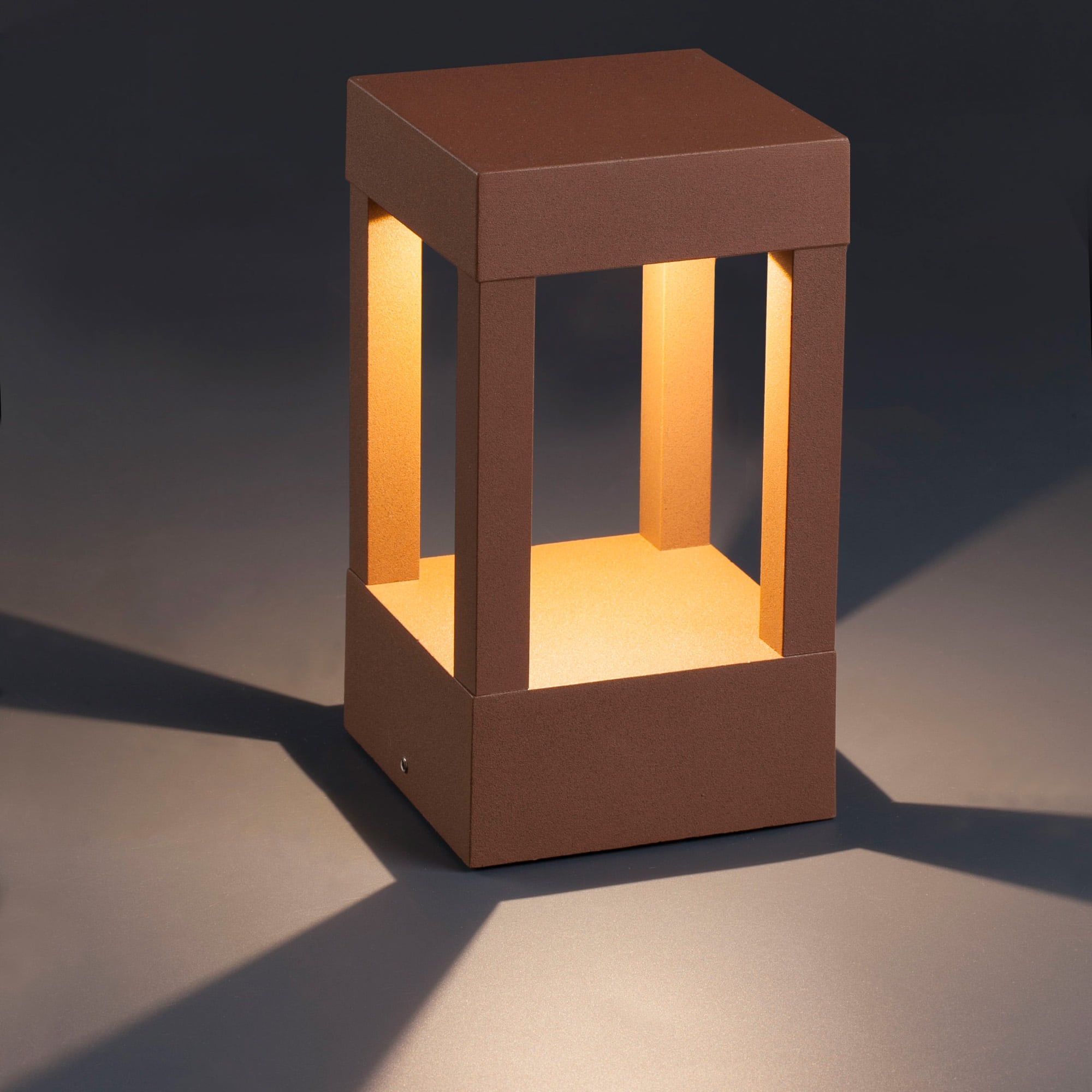 Faro Agra 200 Beacon Lamp - Rust