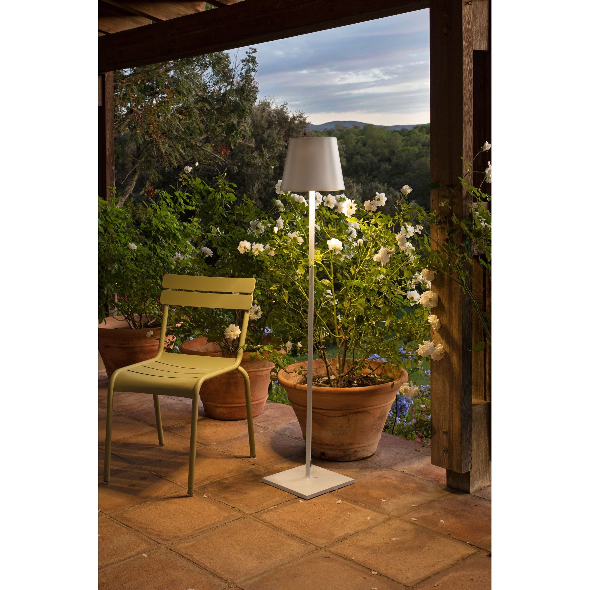 Faro Toc 1500 Floor Lamp - White