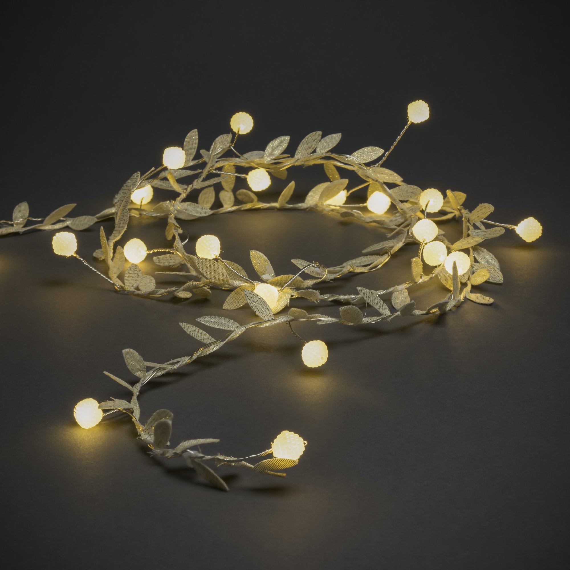 Konstsmide Festoon 1.9m Decorative Light Set - 20 LED Pearls - Gold Leaves - Battery Operated