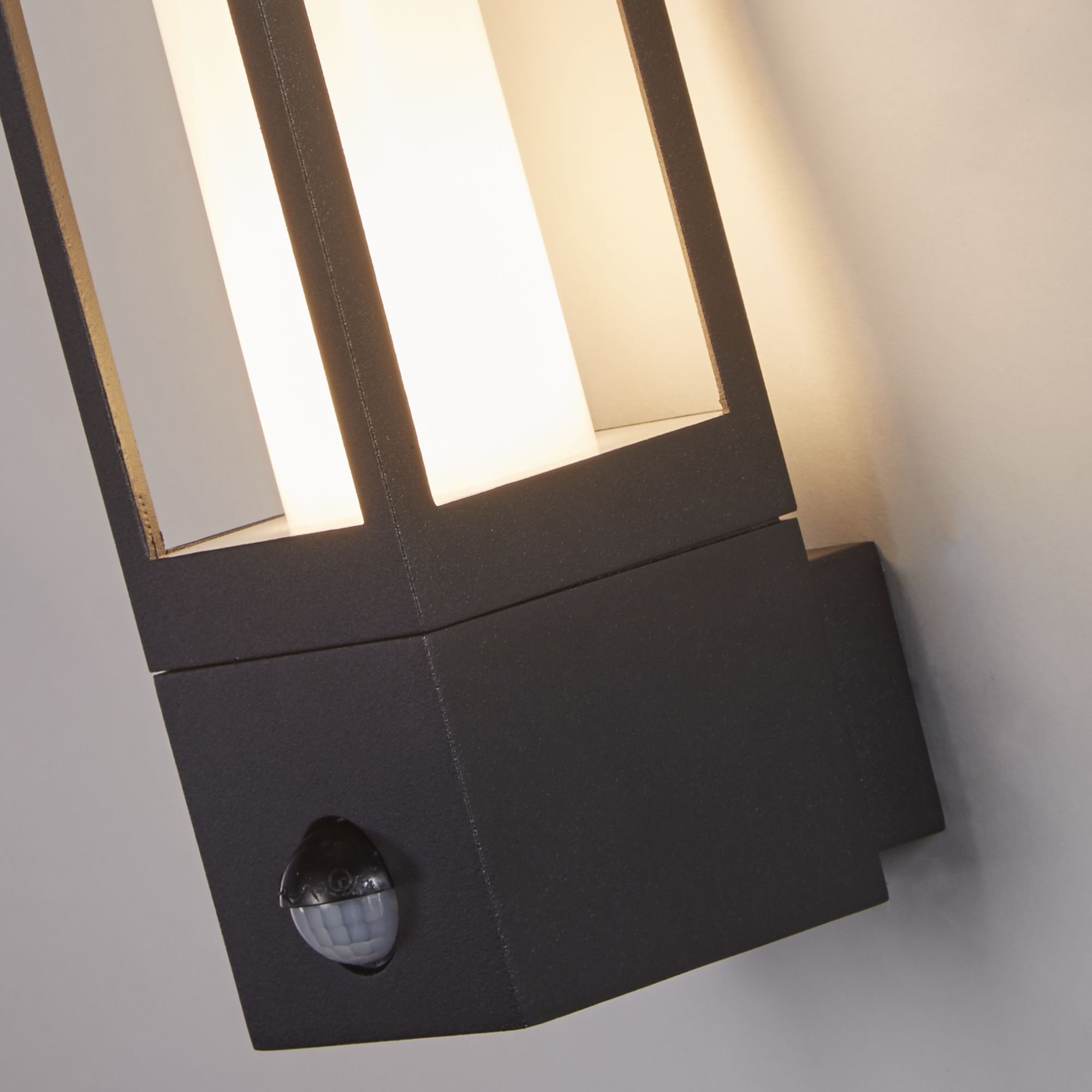 Searchlight Badminton Outdoor Wall Light with PIR - Black & White Polycarbonate