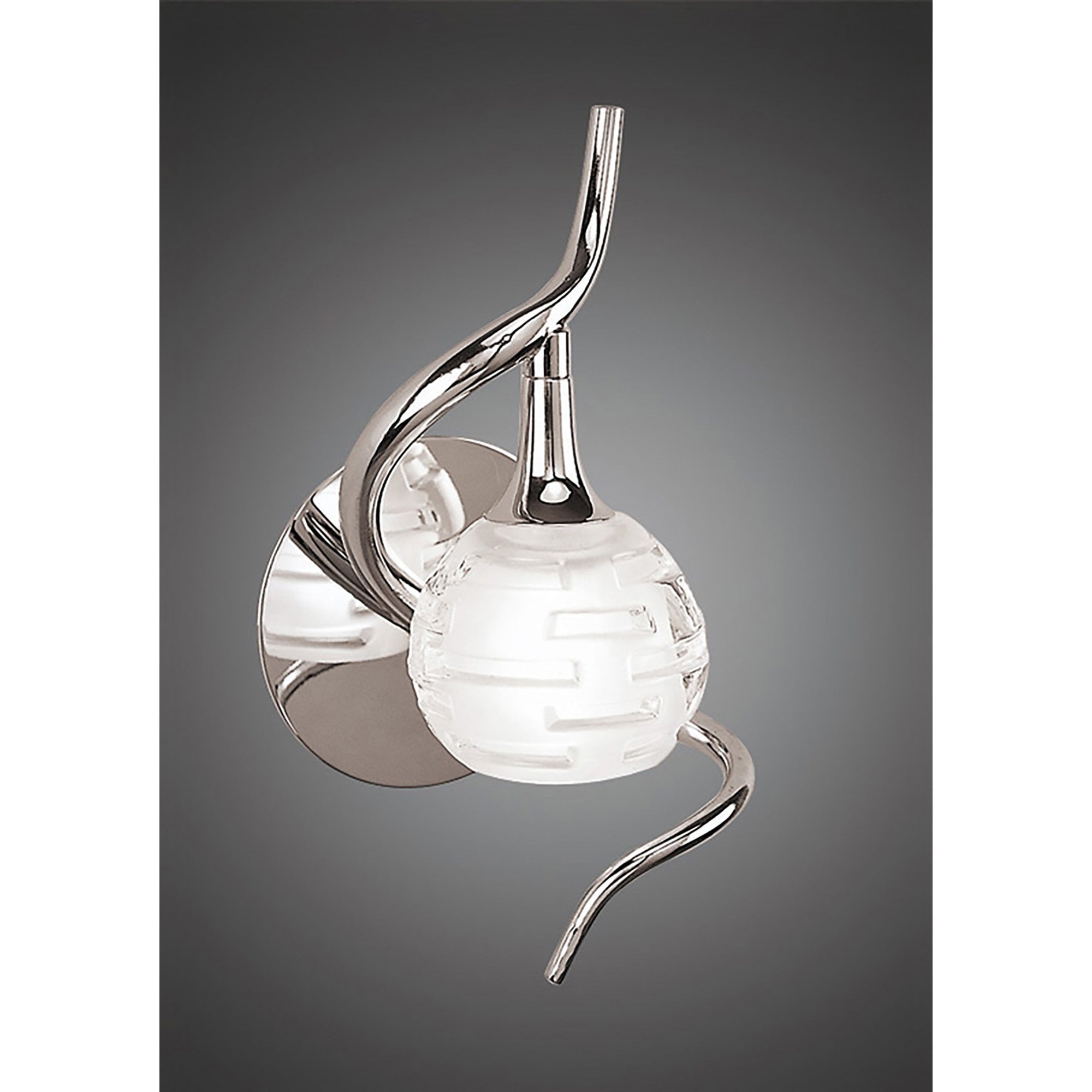 Mantra Dali Single Light Switched Wall Fitting Polished Chrome