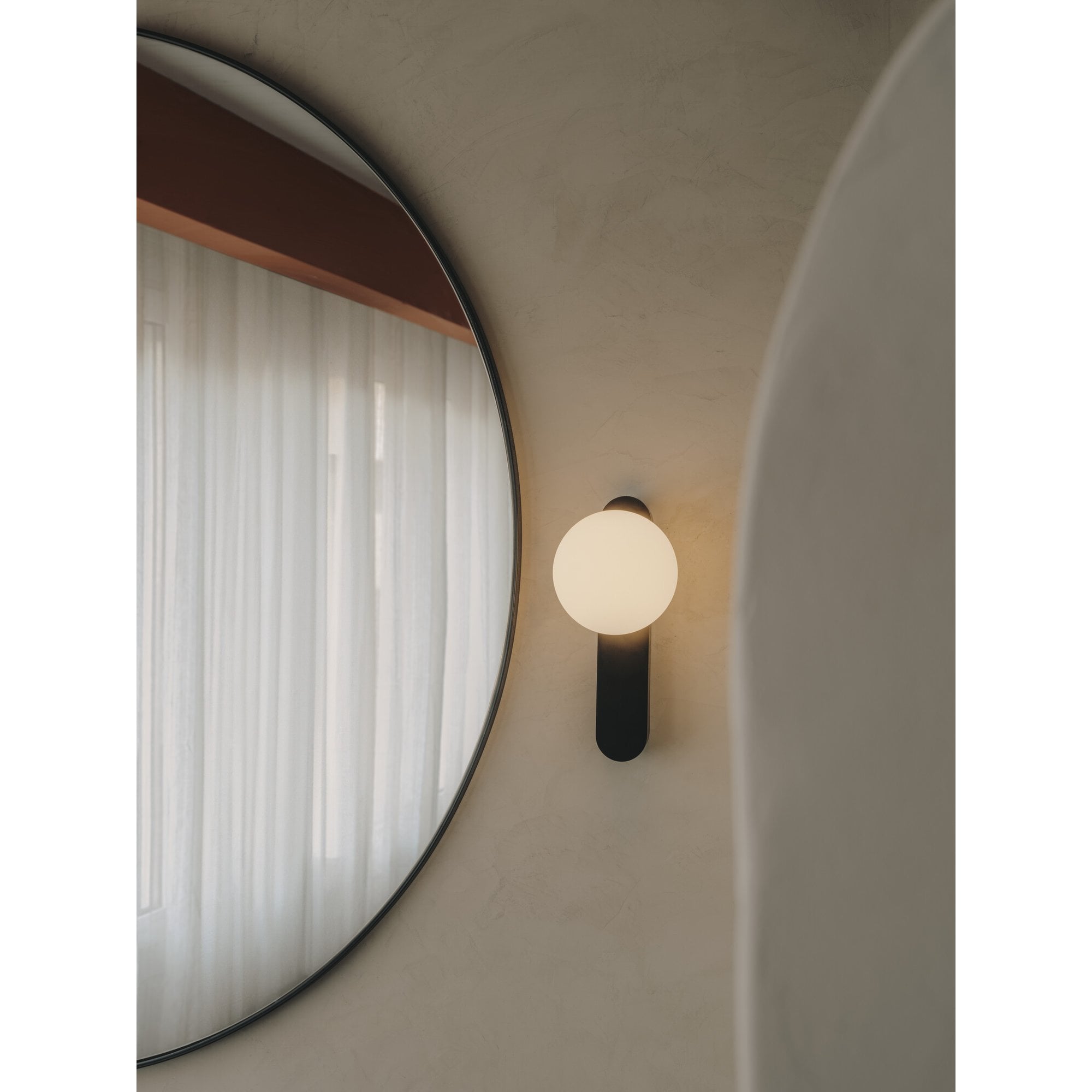 LedsC4 Perlina IP44 Wall Light - Black