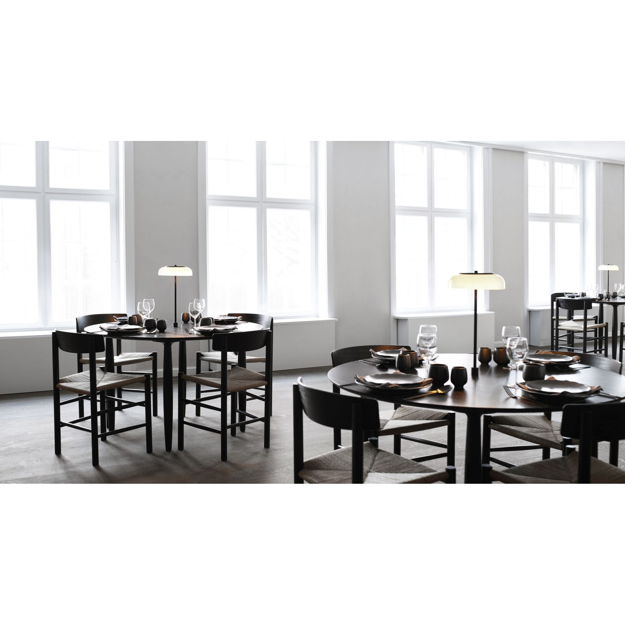 Nuura Blossi In-Set Table Lamp - Black & Opal Glass