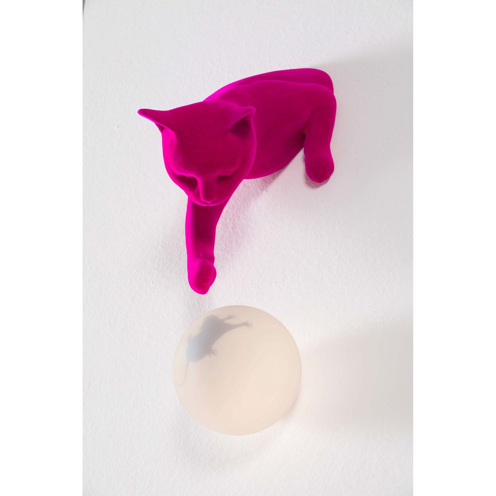 Karman Maoo Cat Wall Lamp - Fucsia Velvet