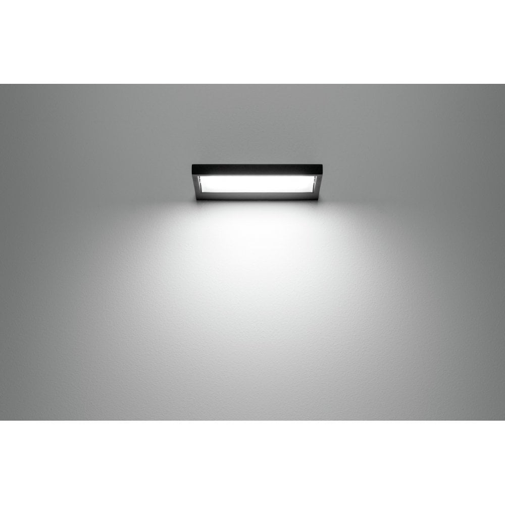 Stilnovo Tablet 24cm Medium Single Wall Light - Black