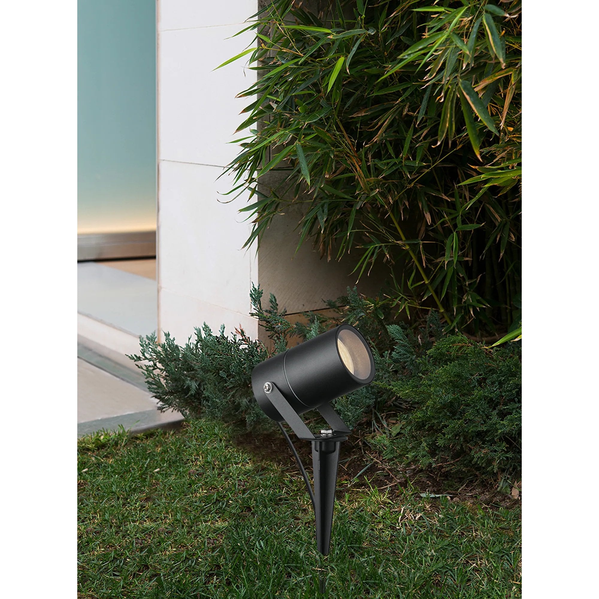 Mantra Quebec IP65 GU10 Spike/Wall Light - Black