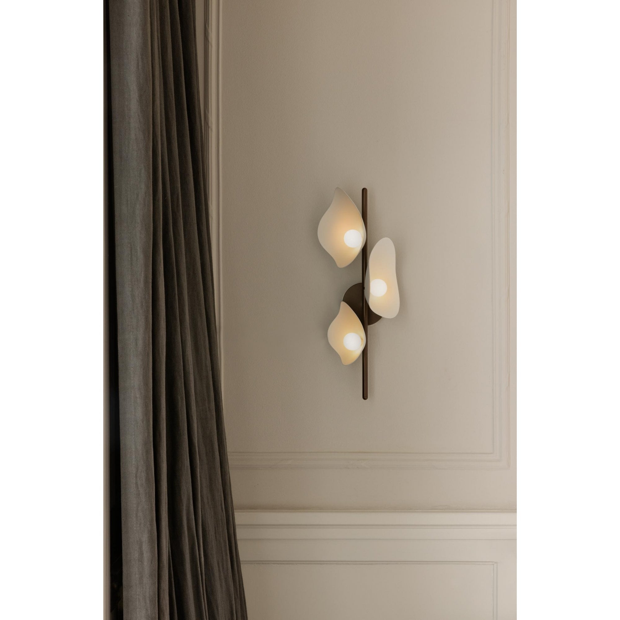 Nuura Florii 3 Wall Light - Dark Bronze & White